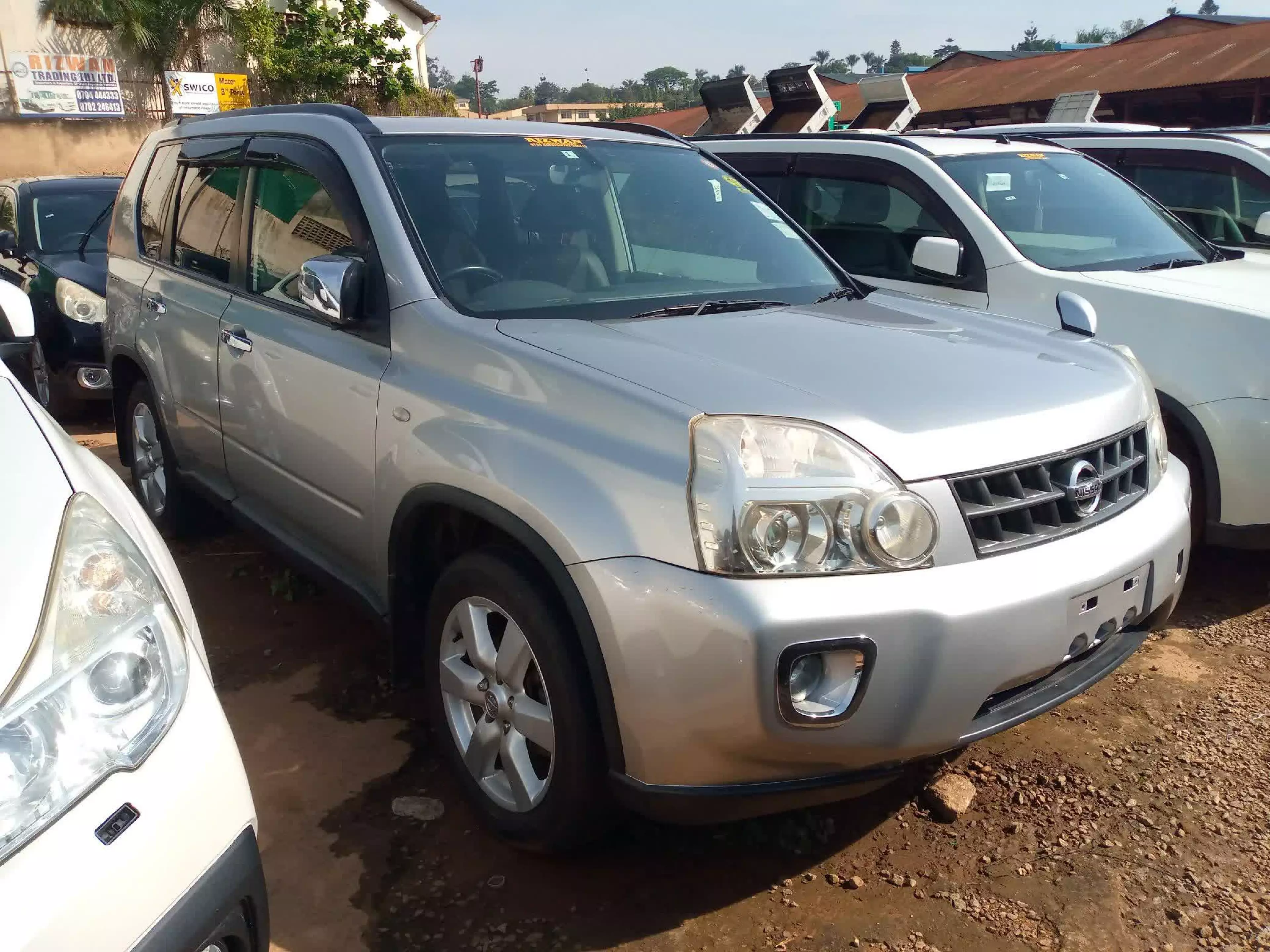 Nissan X-TRAIL - 2010