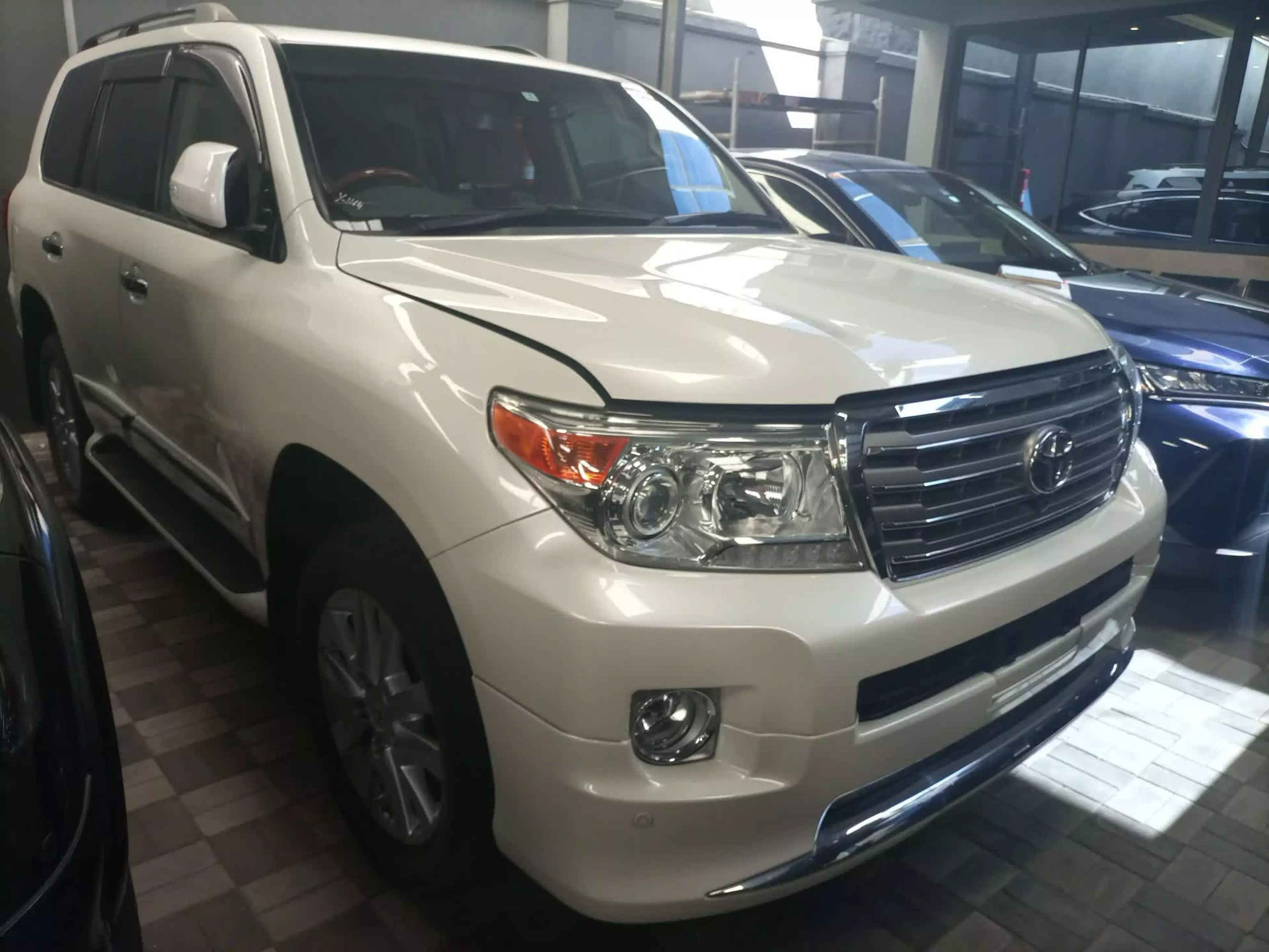 Toyota Landcruiser  V8 - 2015