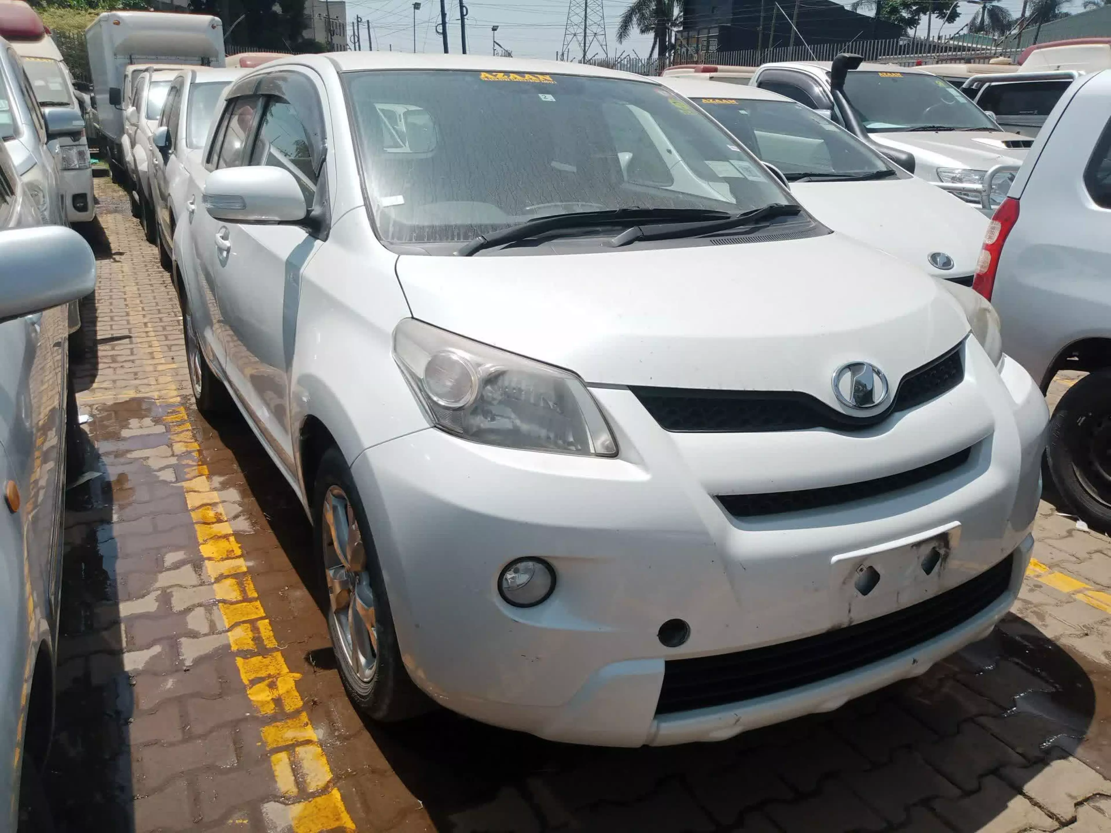 Toyota Ist  - 2010