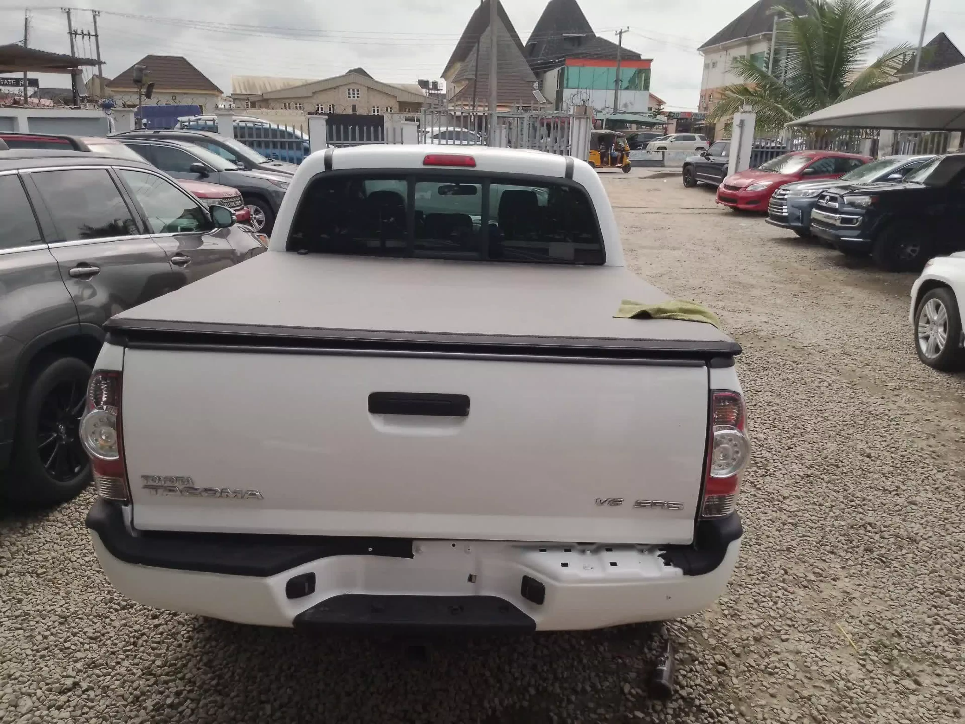Toyota Tacoma   - 2008