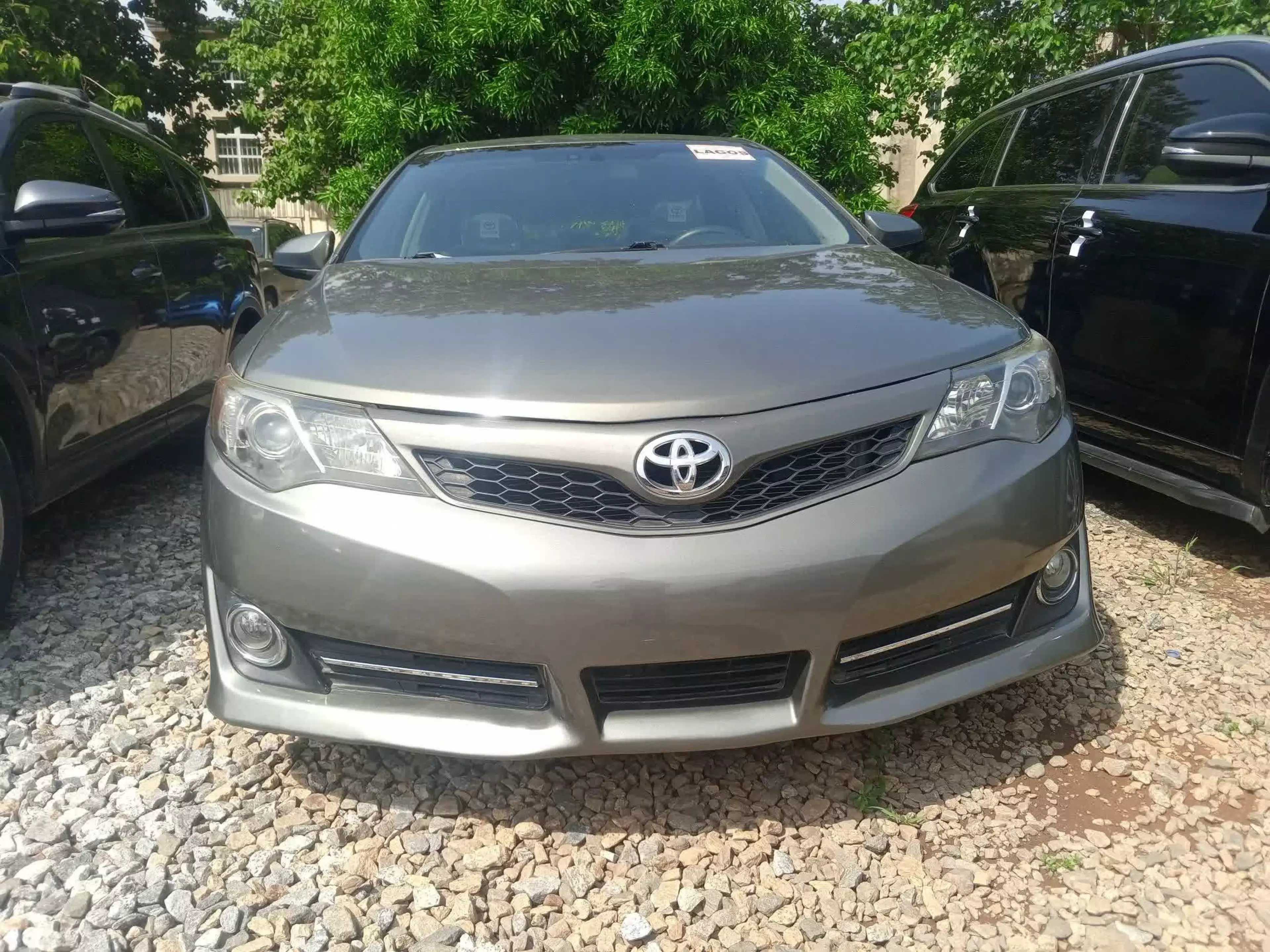 Toyota Camry   - 2013