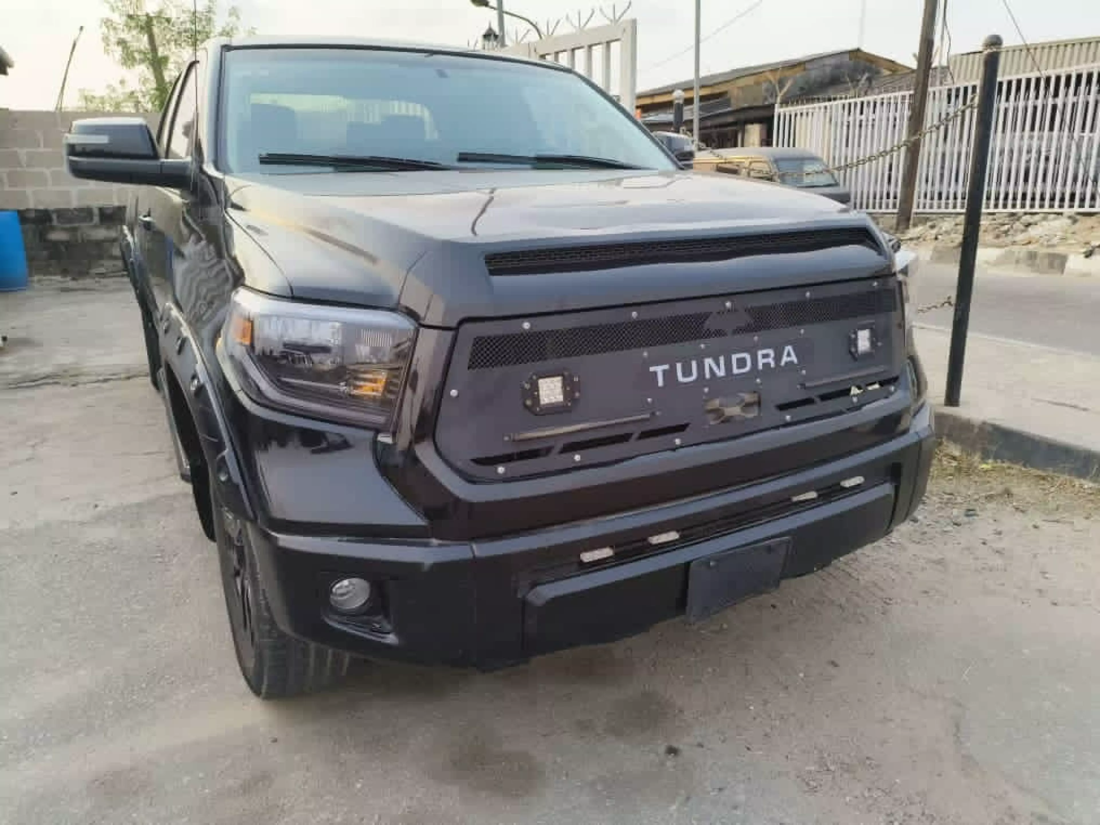 Toyota Tundra   - 2008