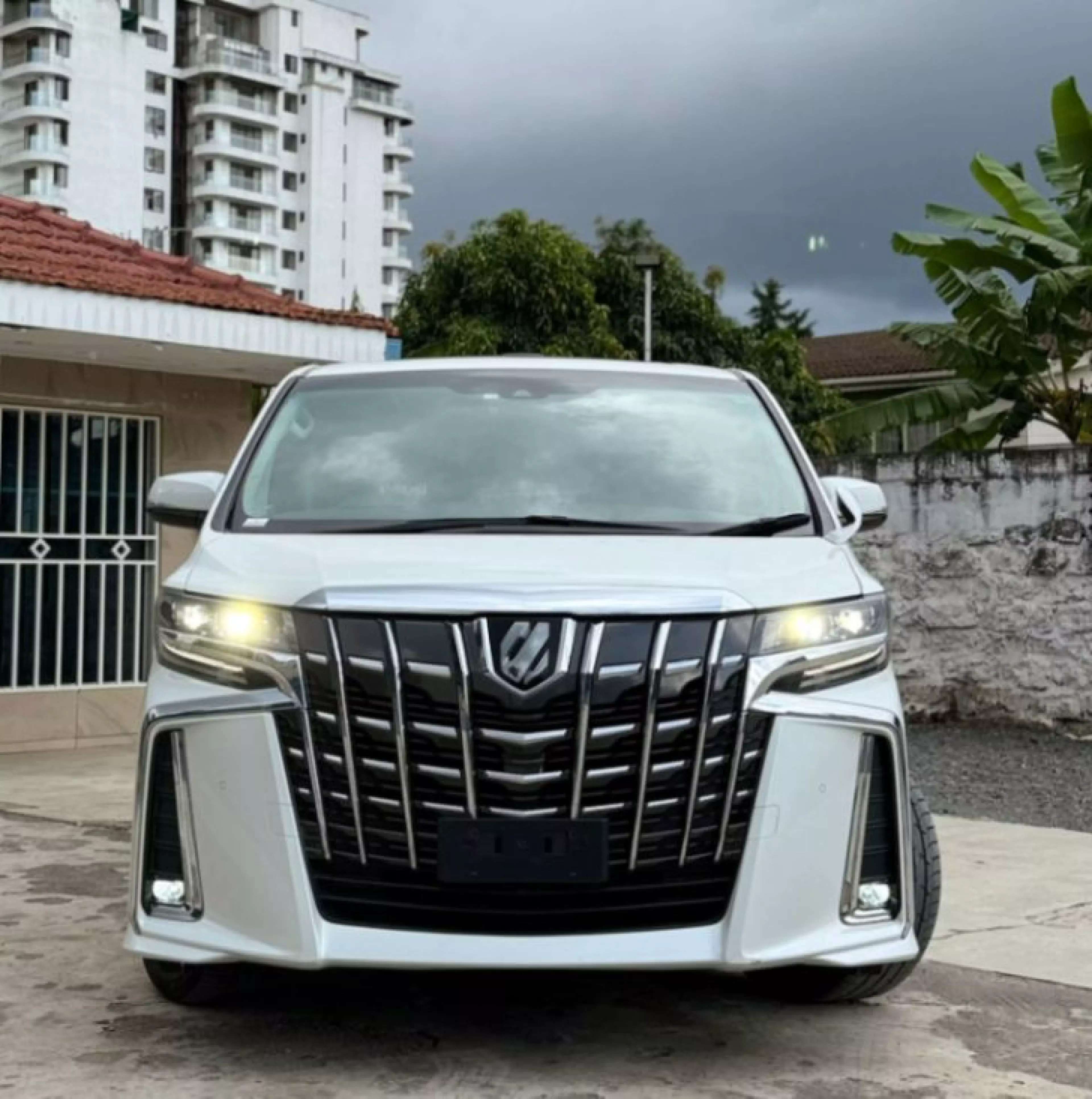 Toyota Alphard - 2018