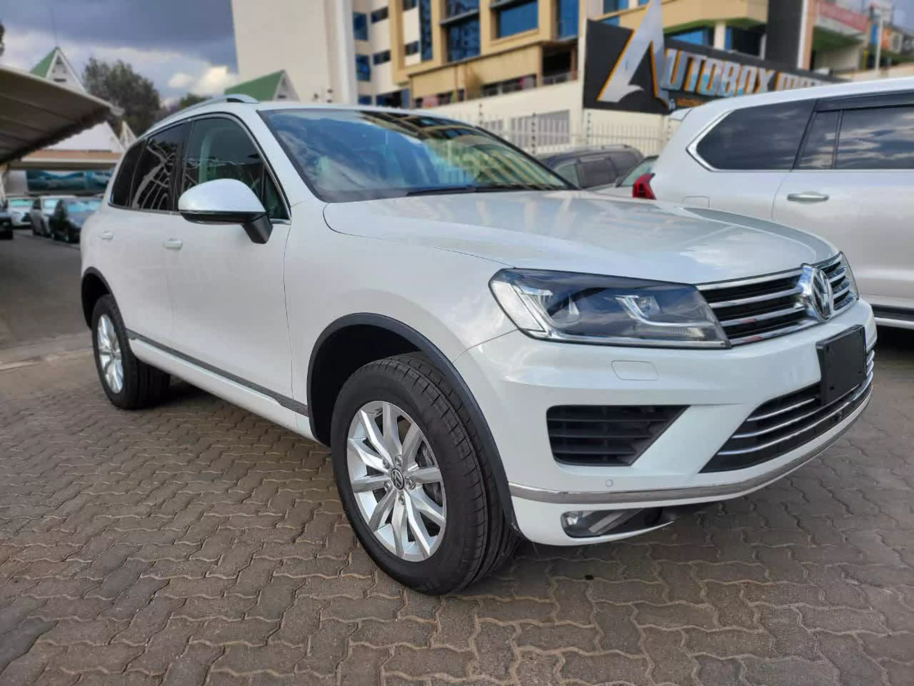 Volkswagen Touareg - 2016