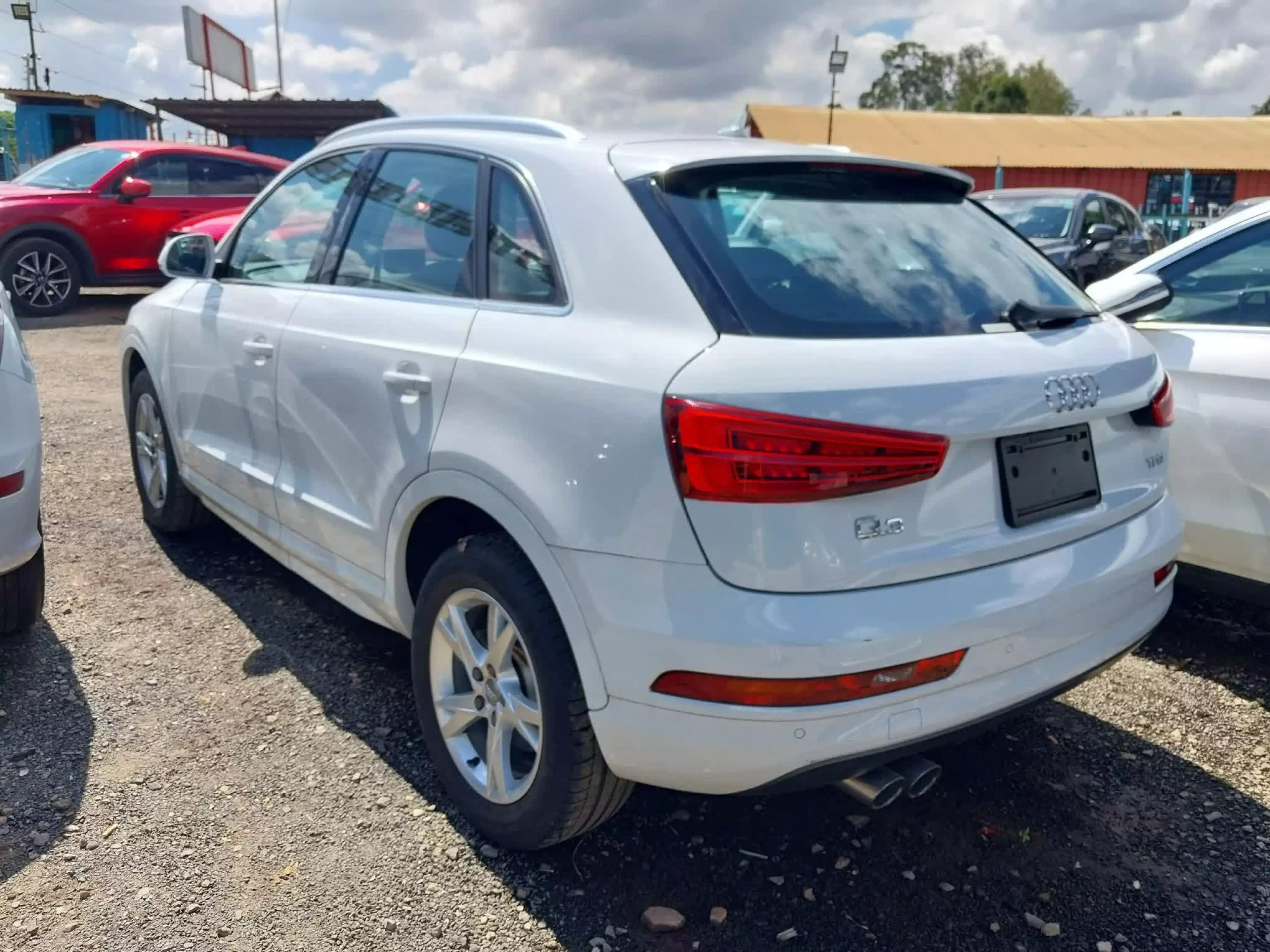 Audi Q3   - 2016
