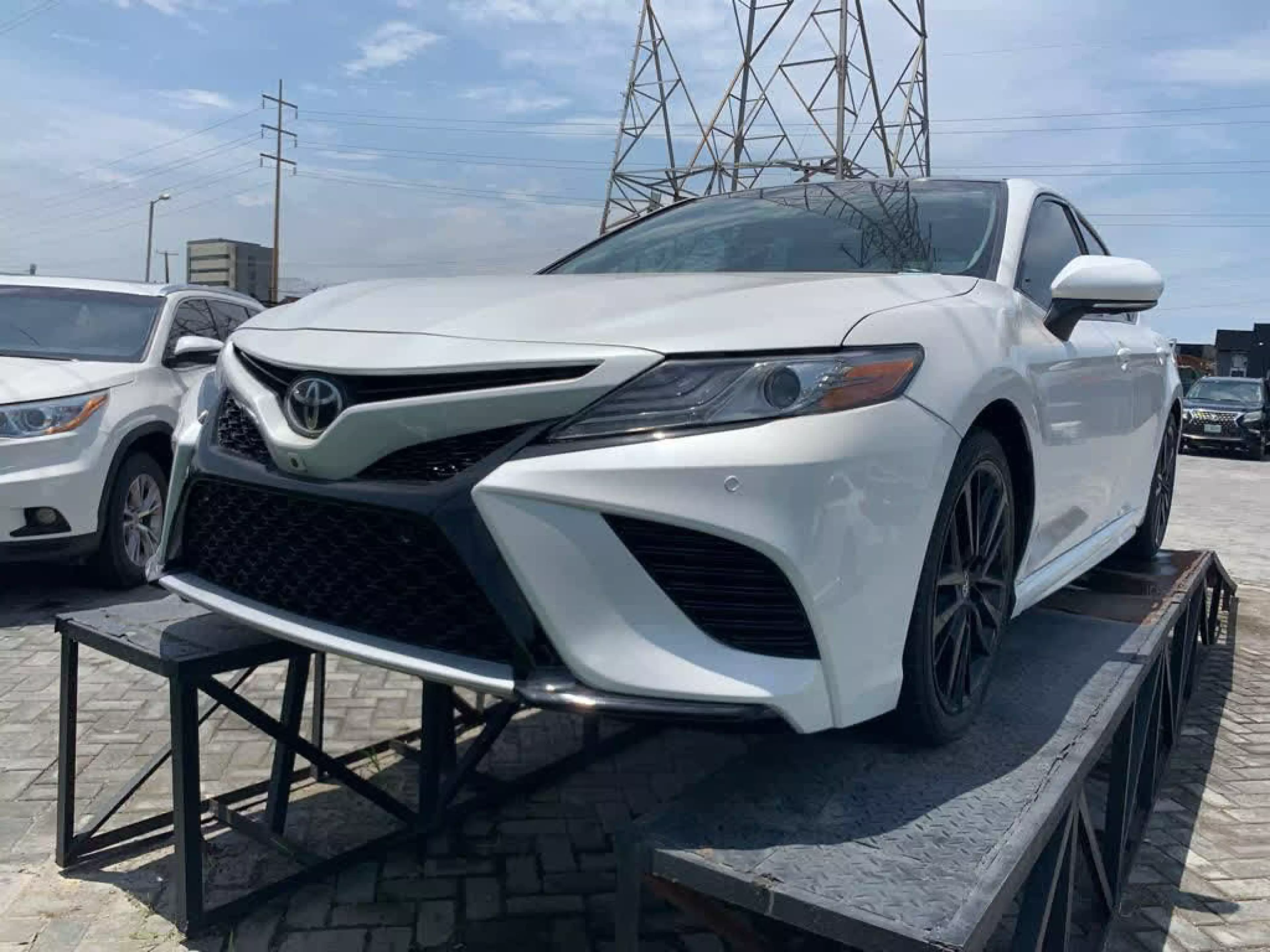 Toyota Camry - 2018