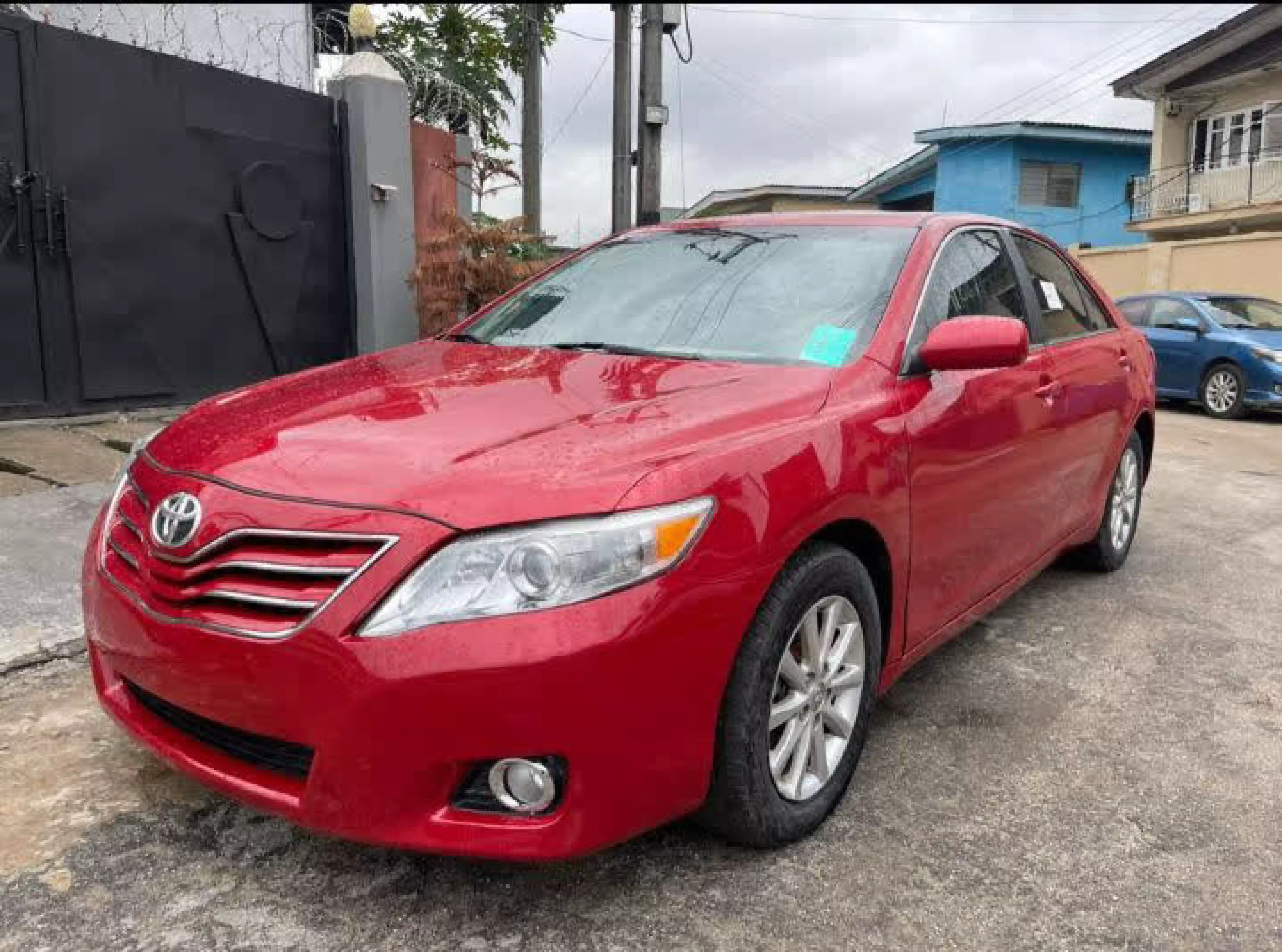 Toyota Camry - 2010