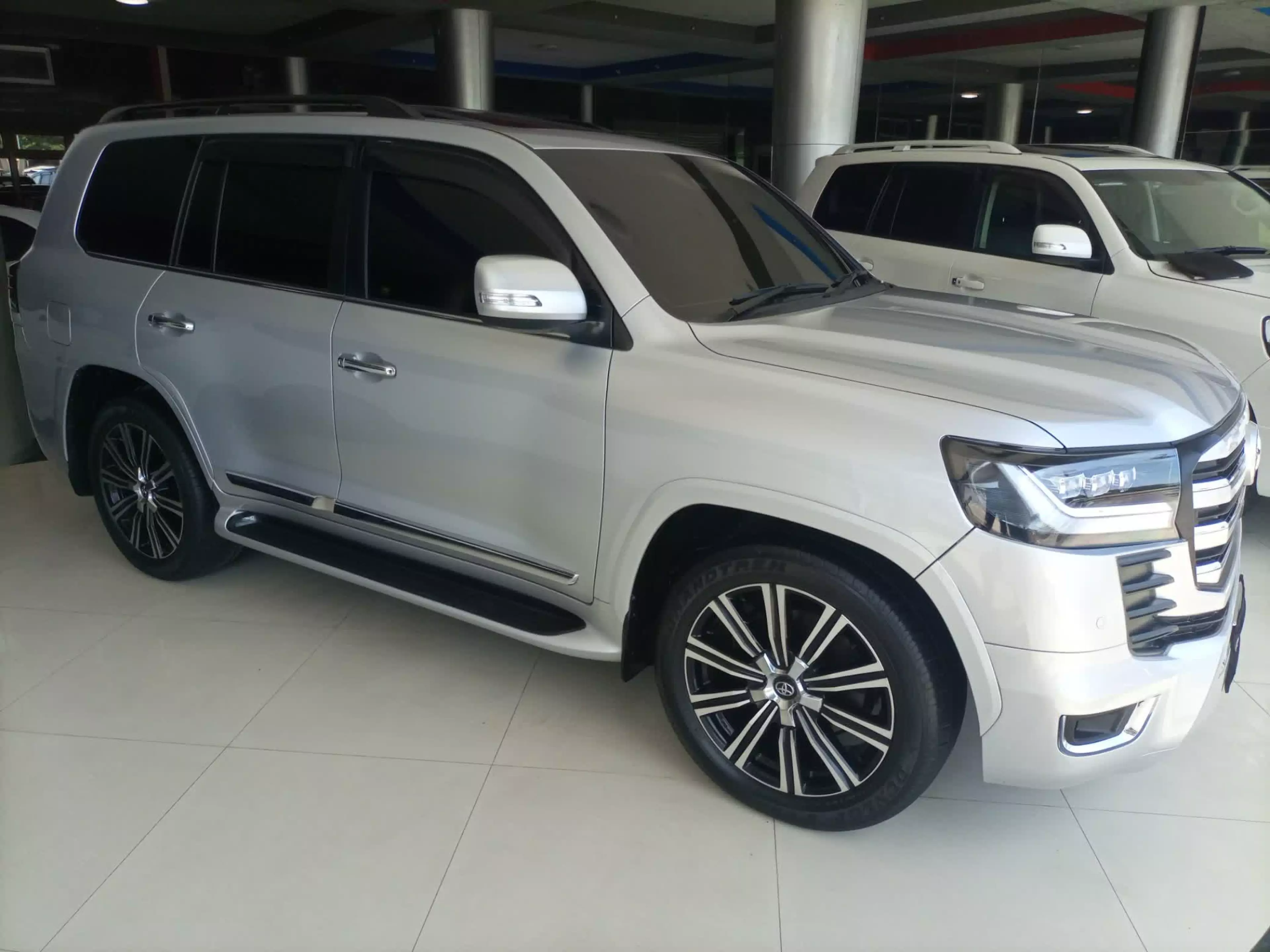 Toyota Landcruiser ZX - 2016