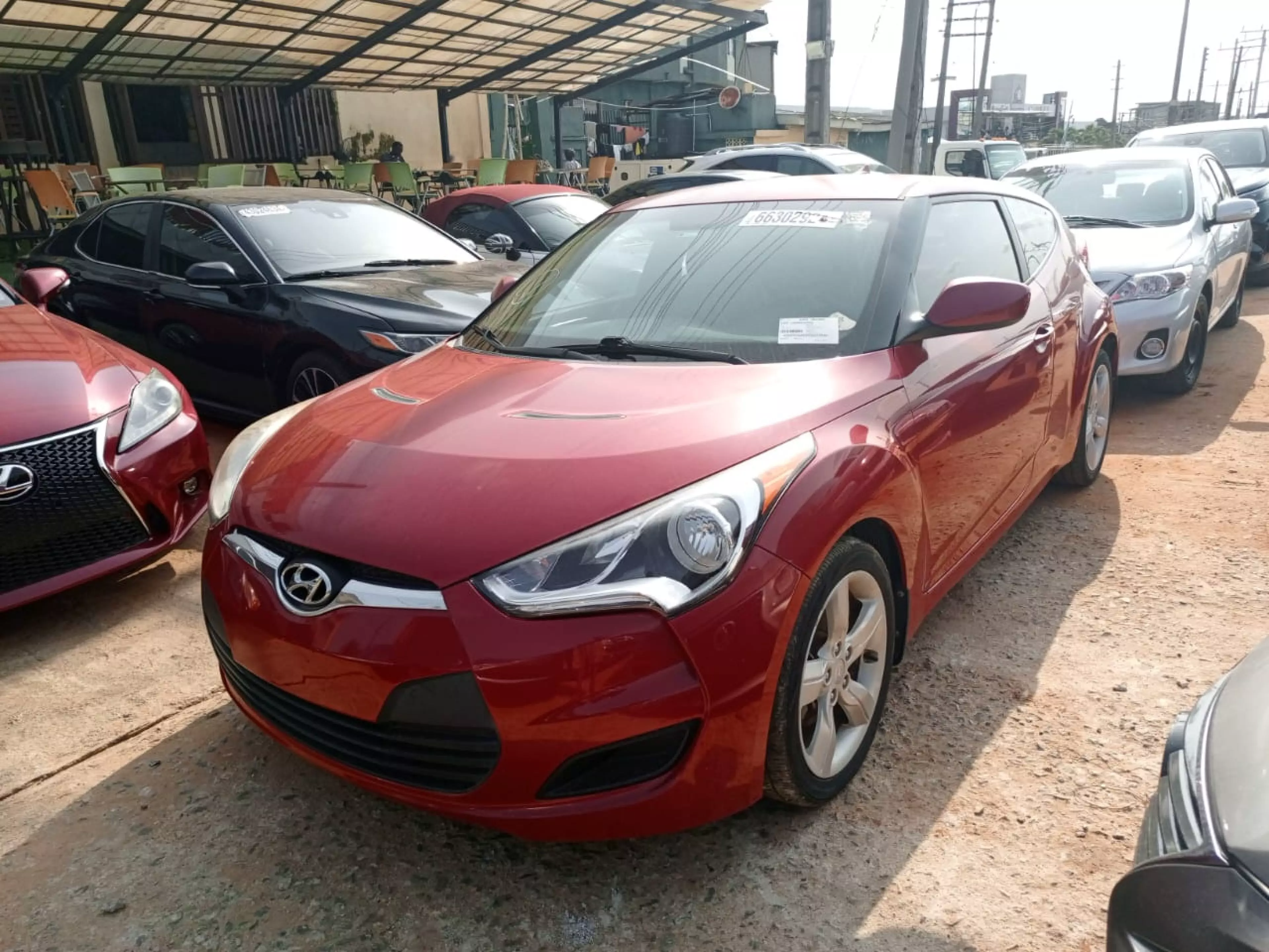 Hyundai Veloster   - 2014