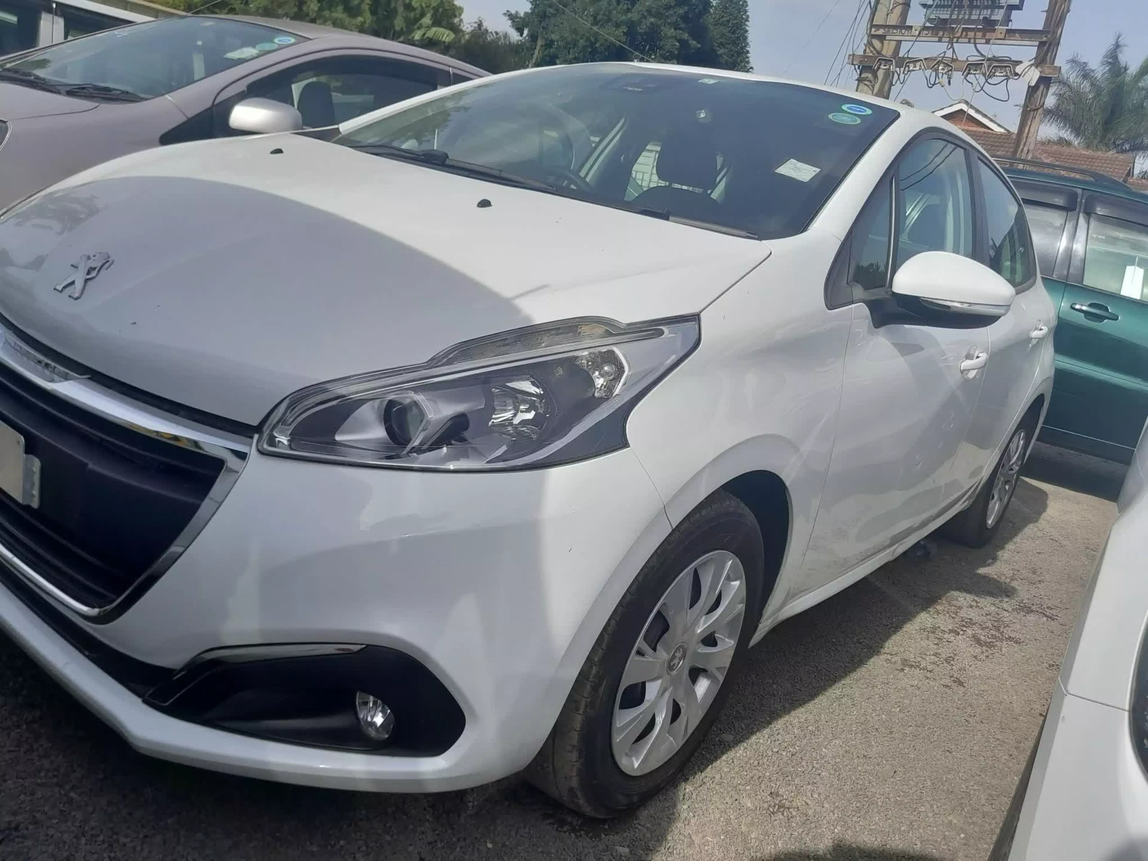 Peugeot 208 - 2015