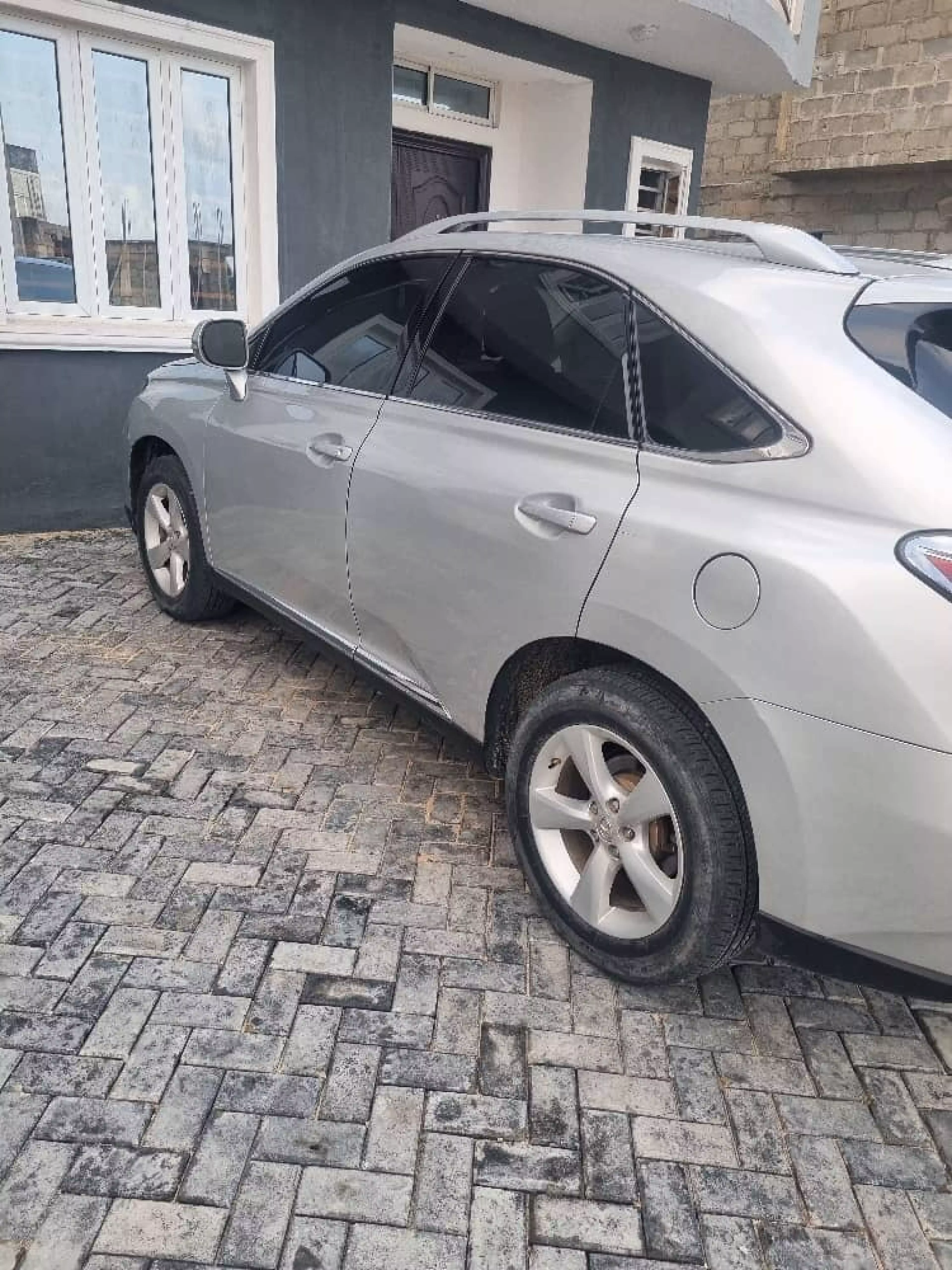 Lexus RX - 2010