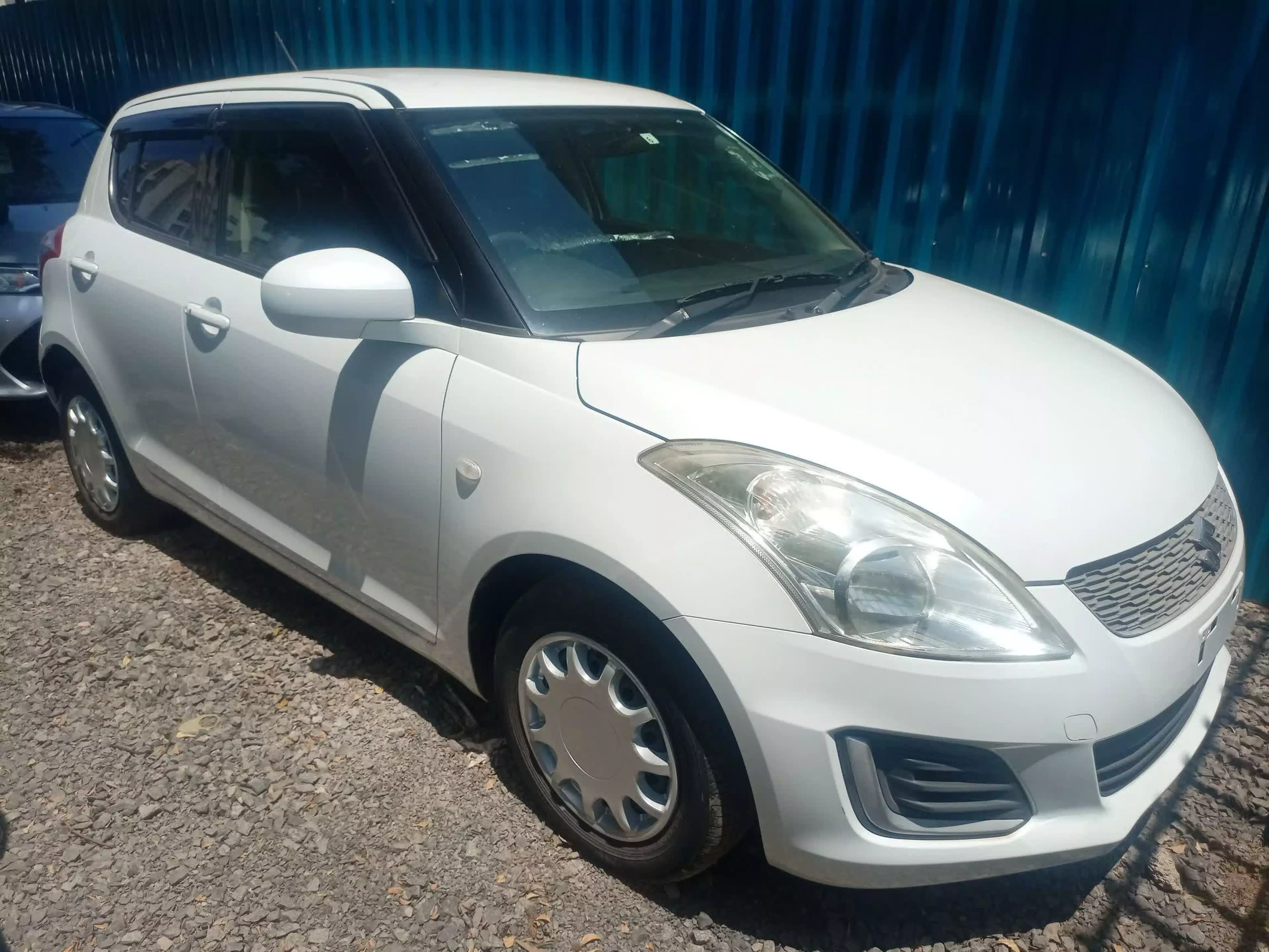 SUZUKI Swift - 2015