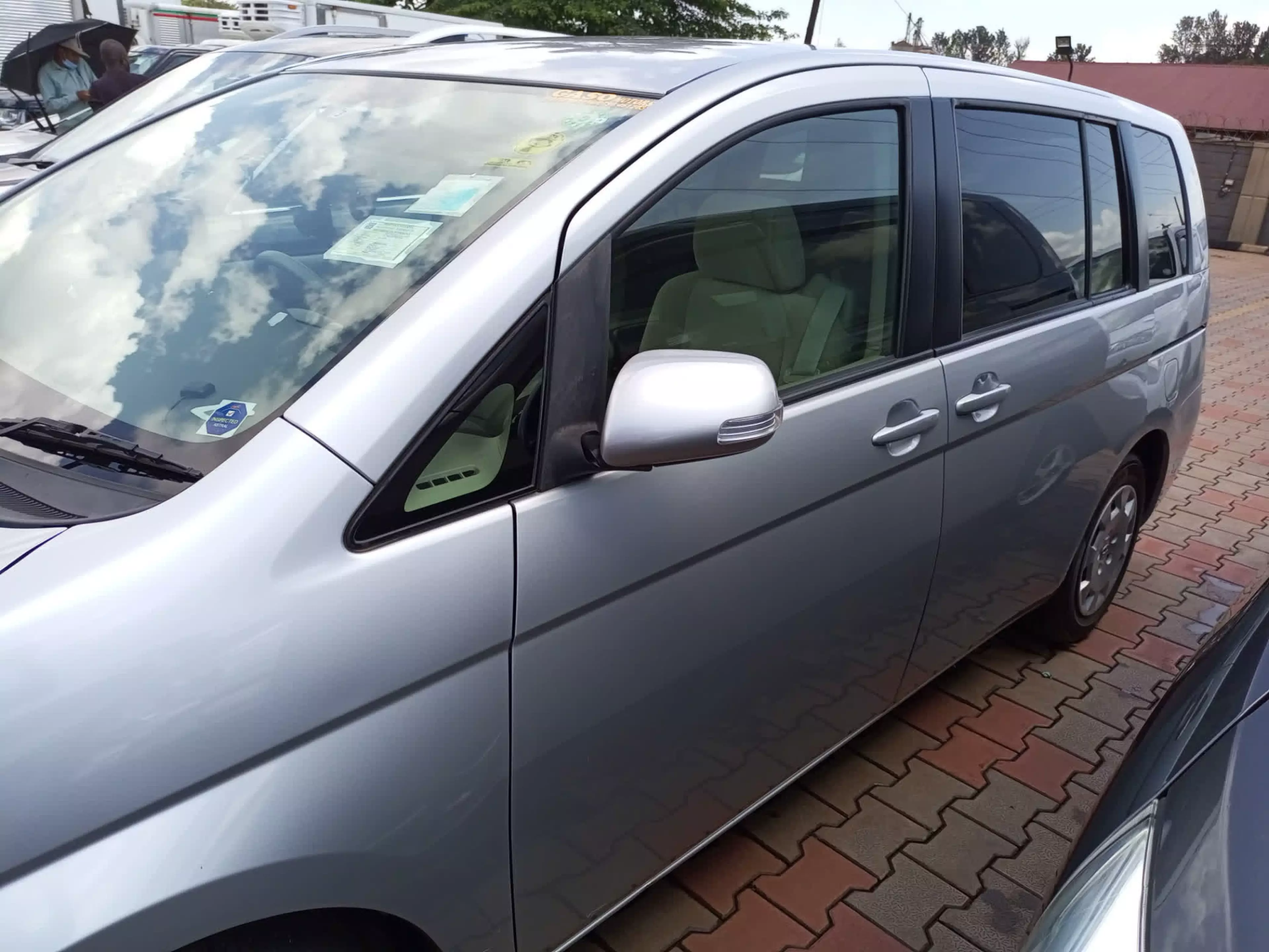 Toyota Isis  - 2008