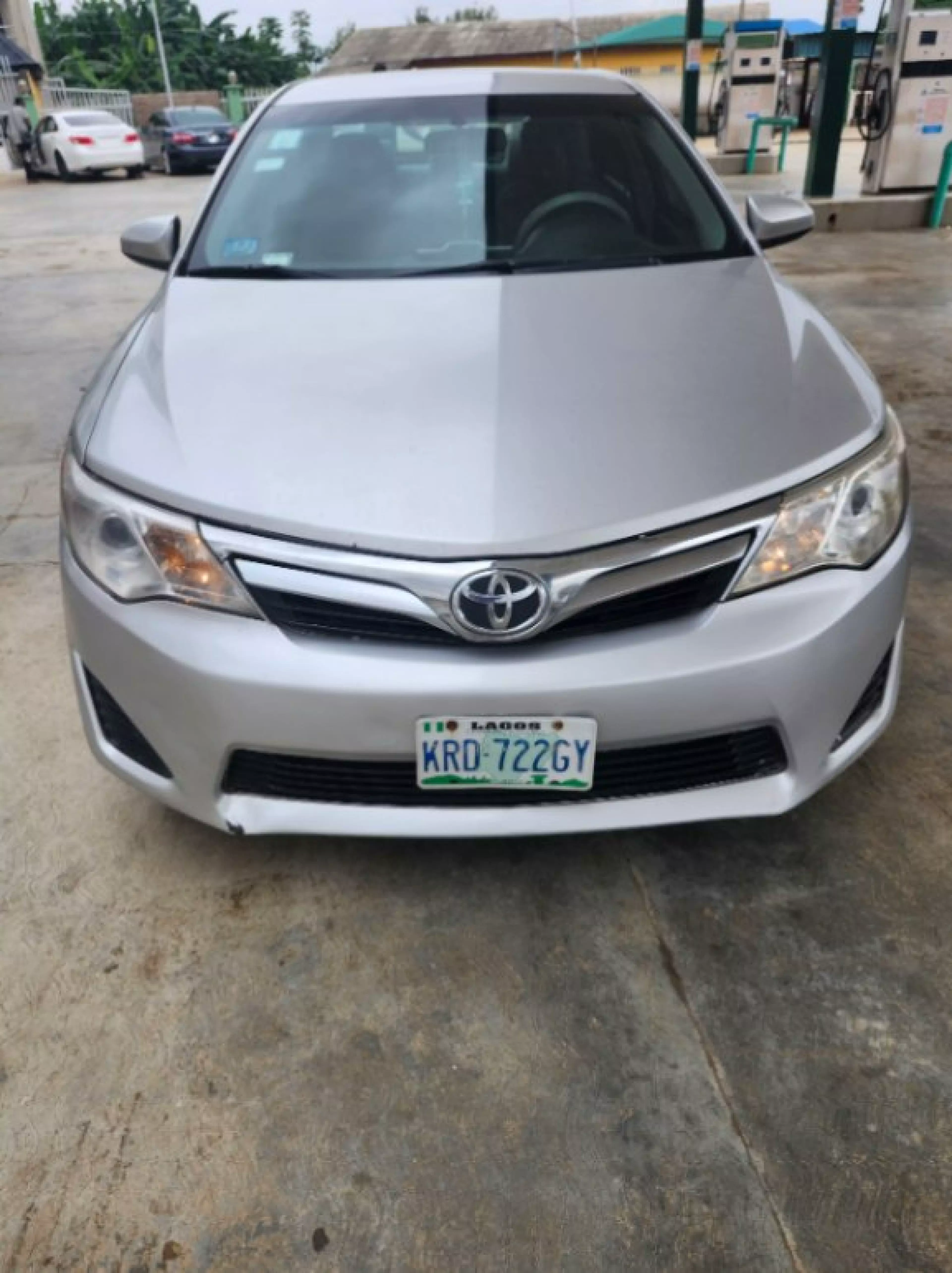 Toyota Camry - 2012