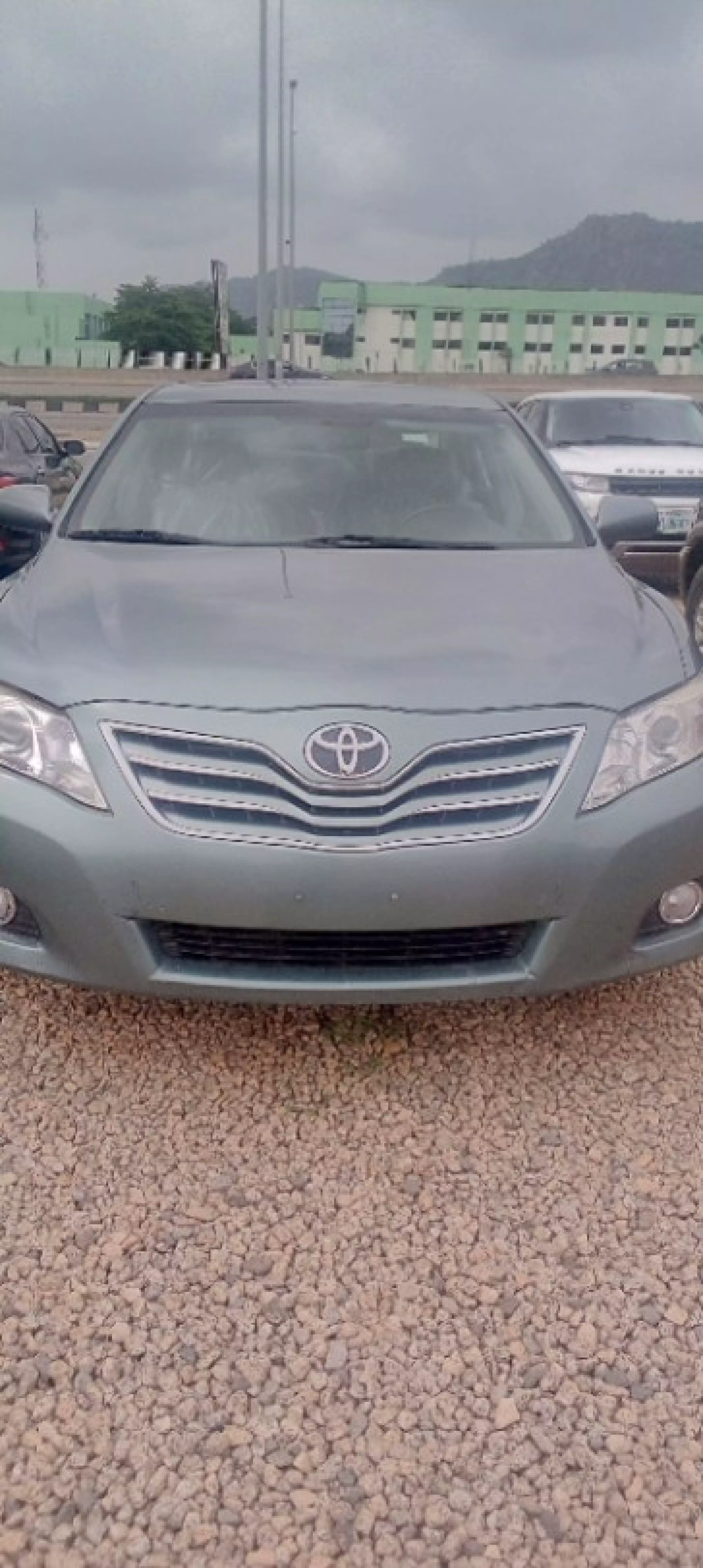 Toyota Camry - 2010