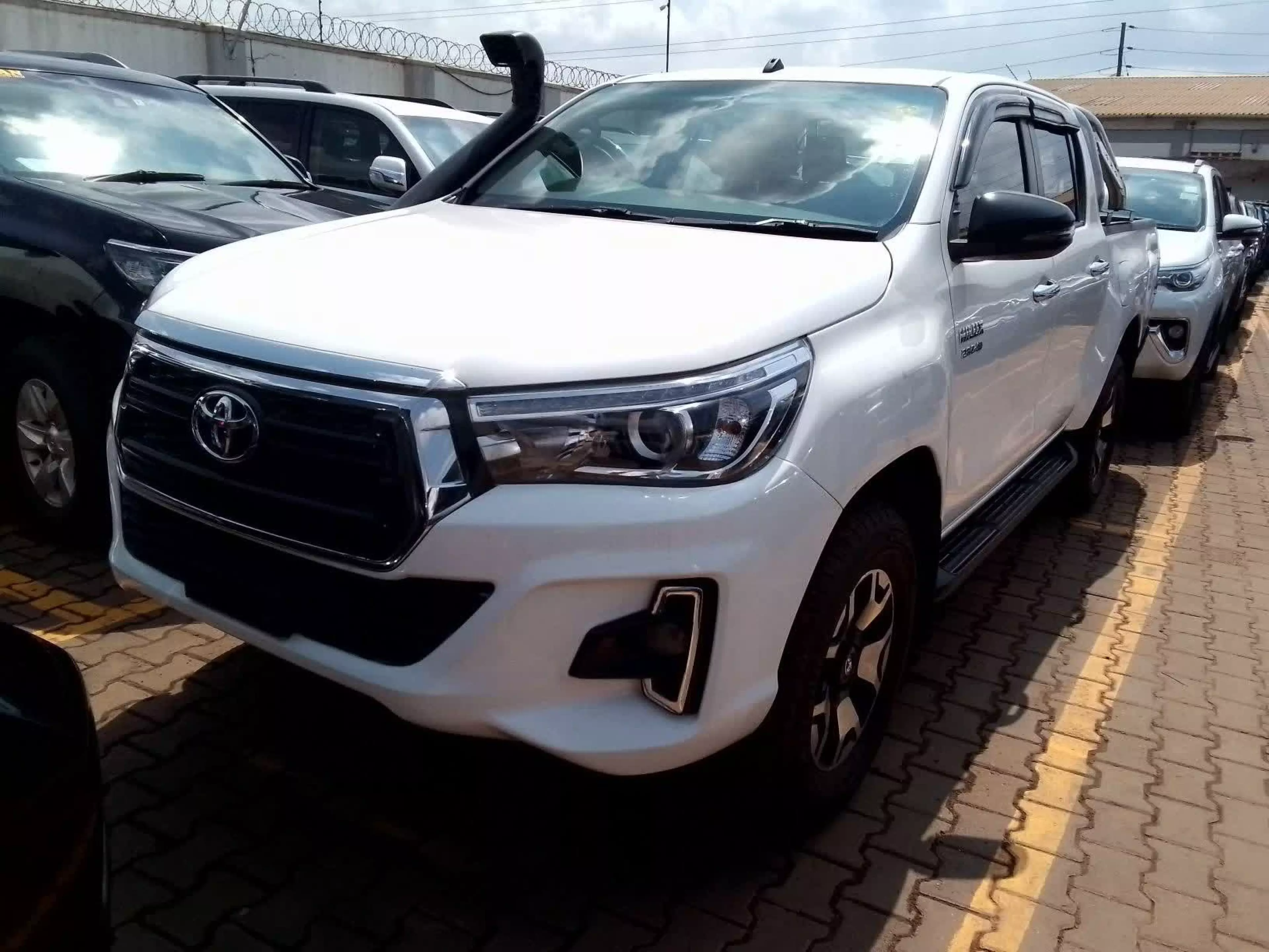 Toyota Hilux Revo  - 2019