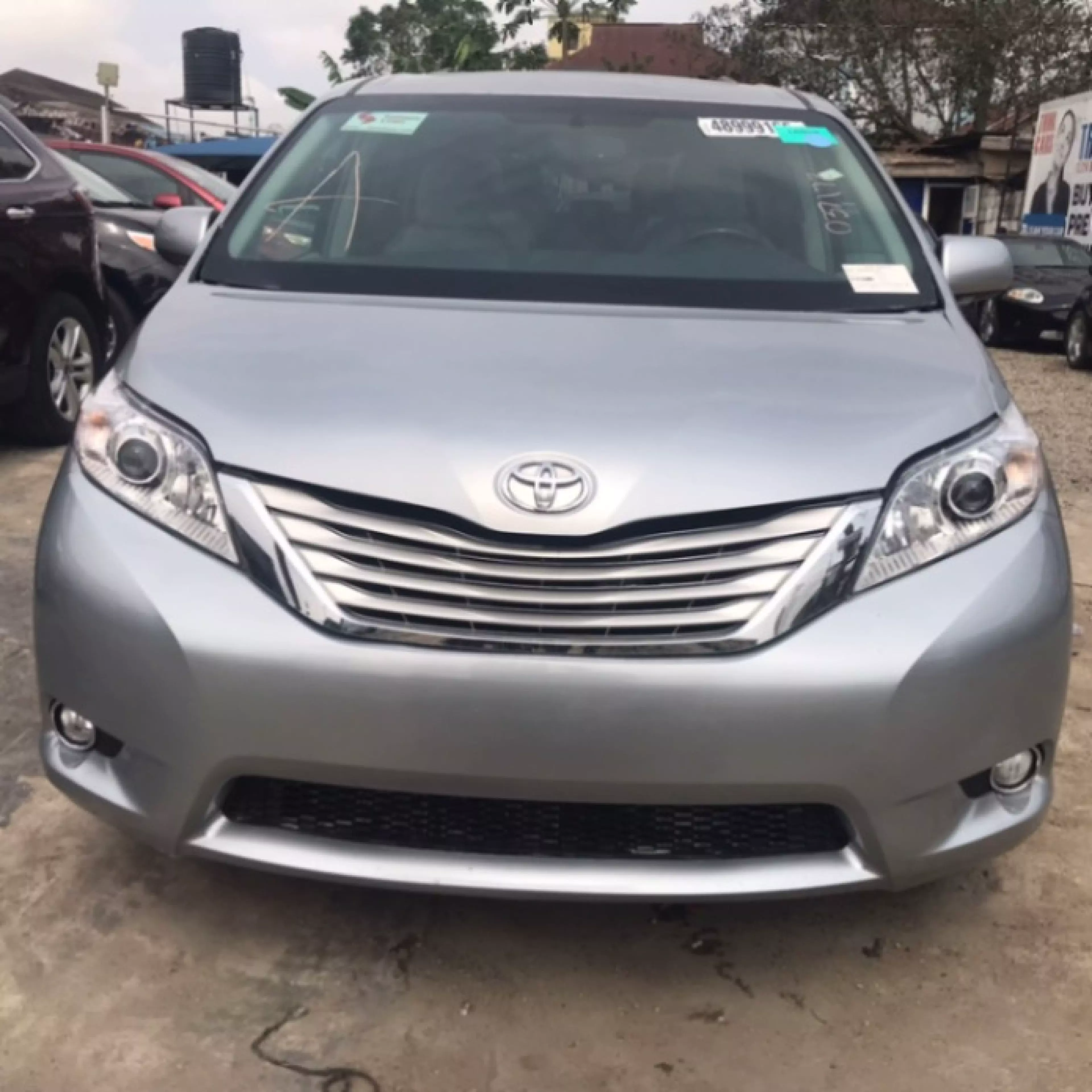 Toyota Sienna - 2012