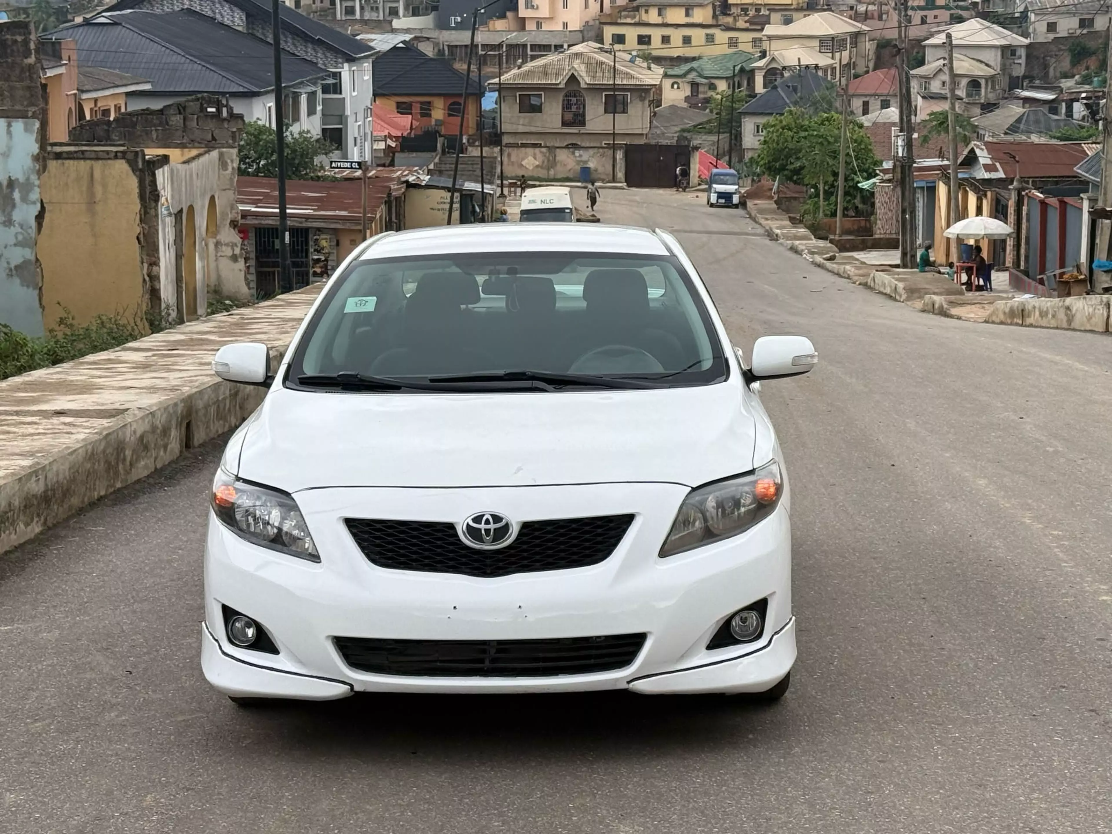 Toyota corolla   - 2010