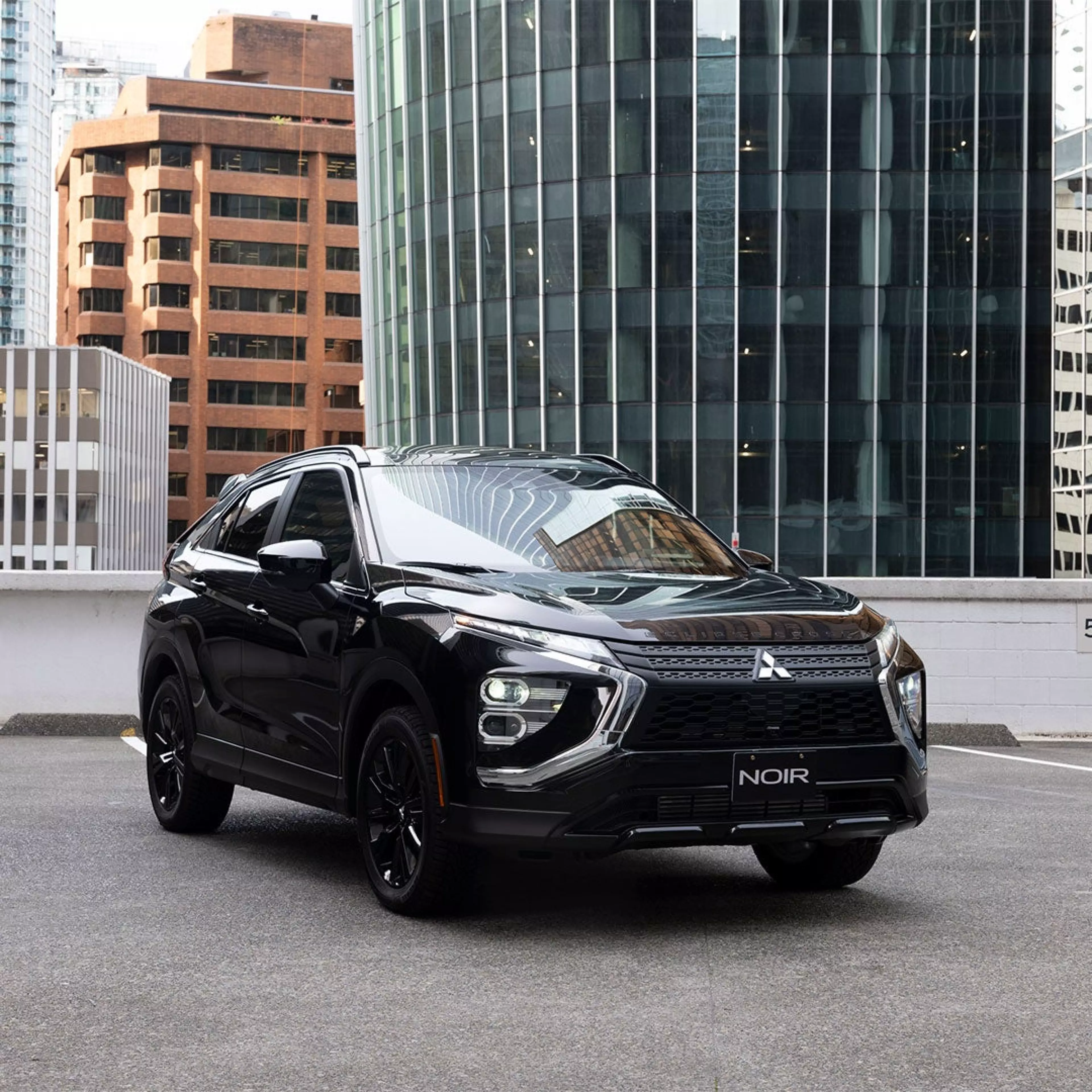 Mitsubishi Eclipse Cross 4x2   - 2024
