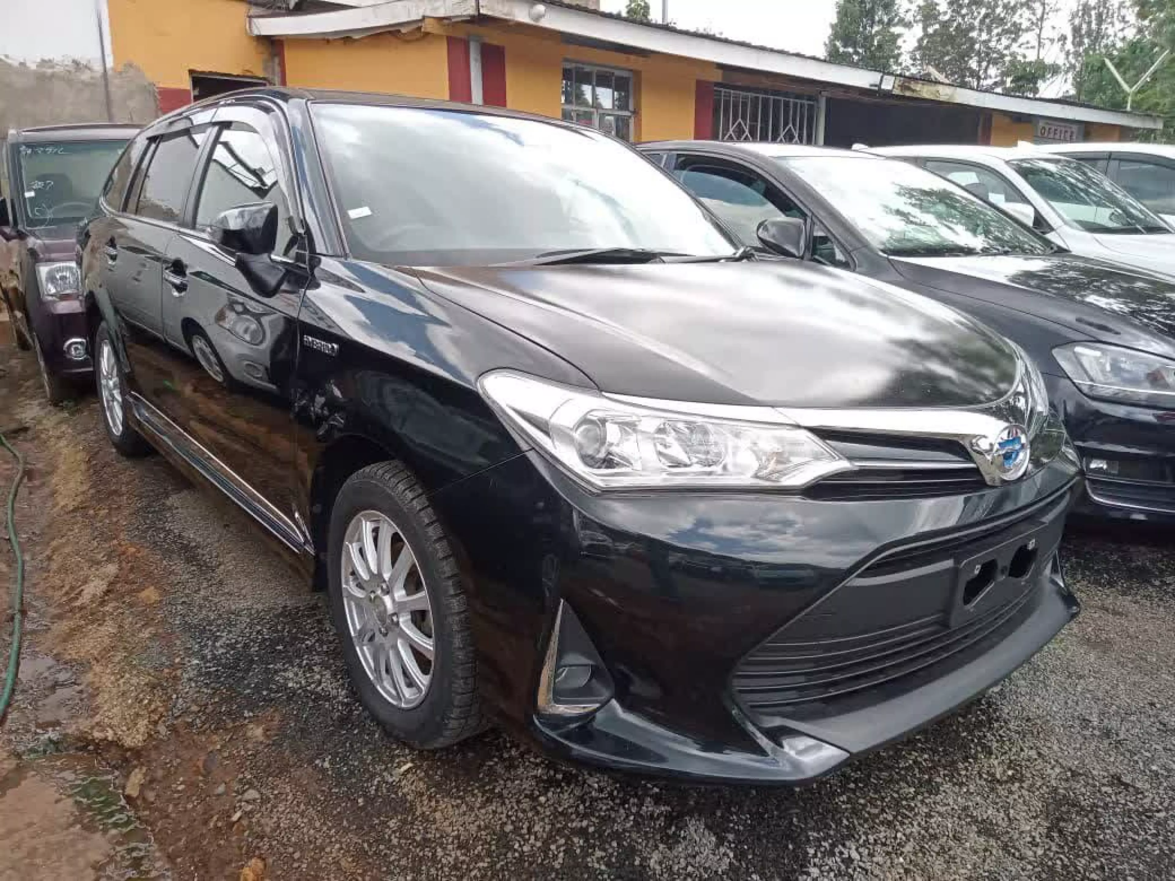 Toyota Fielder hybrid  - 2017