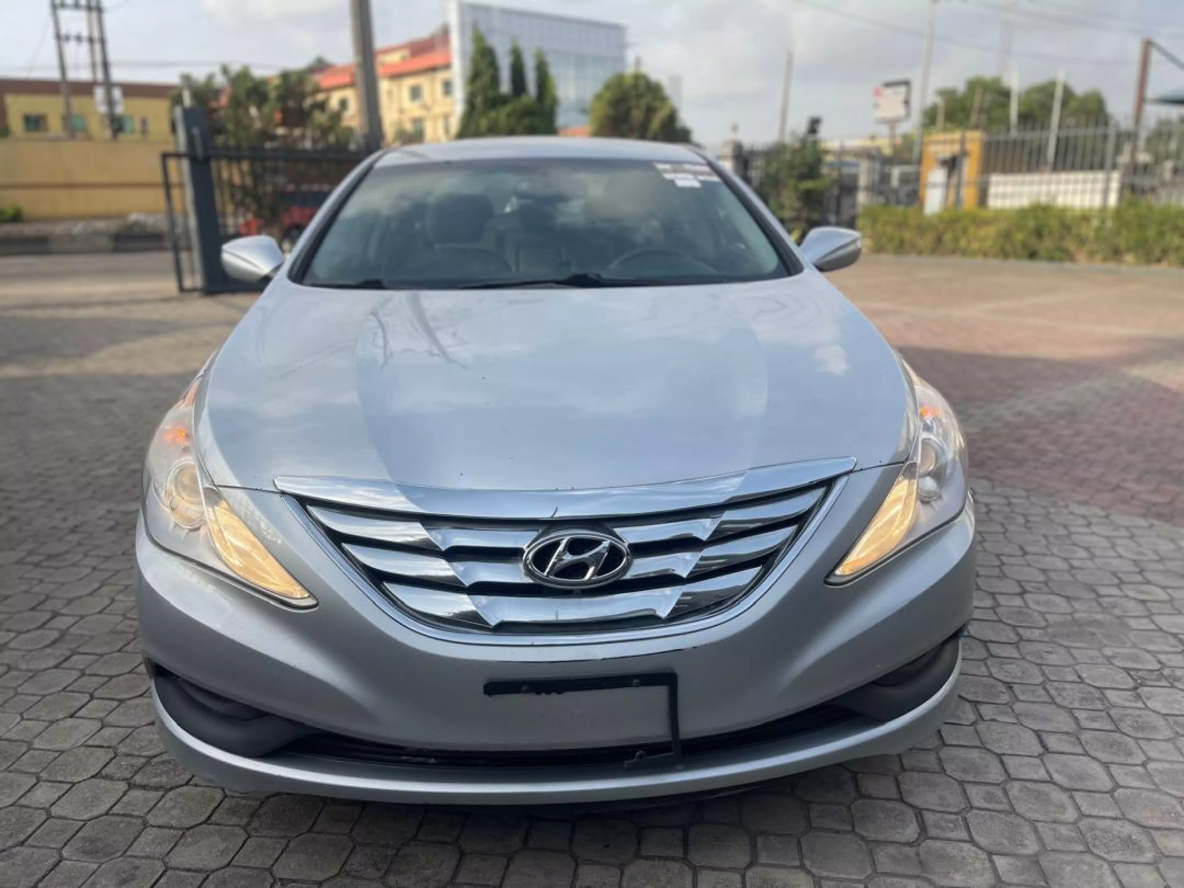 Hyundai Sonata   - 2014