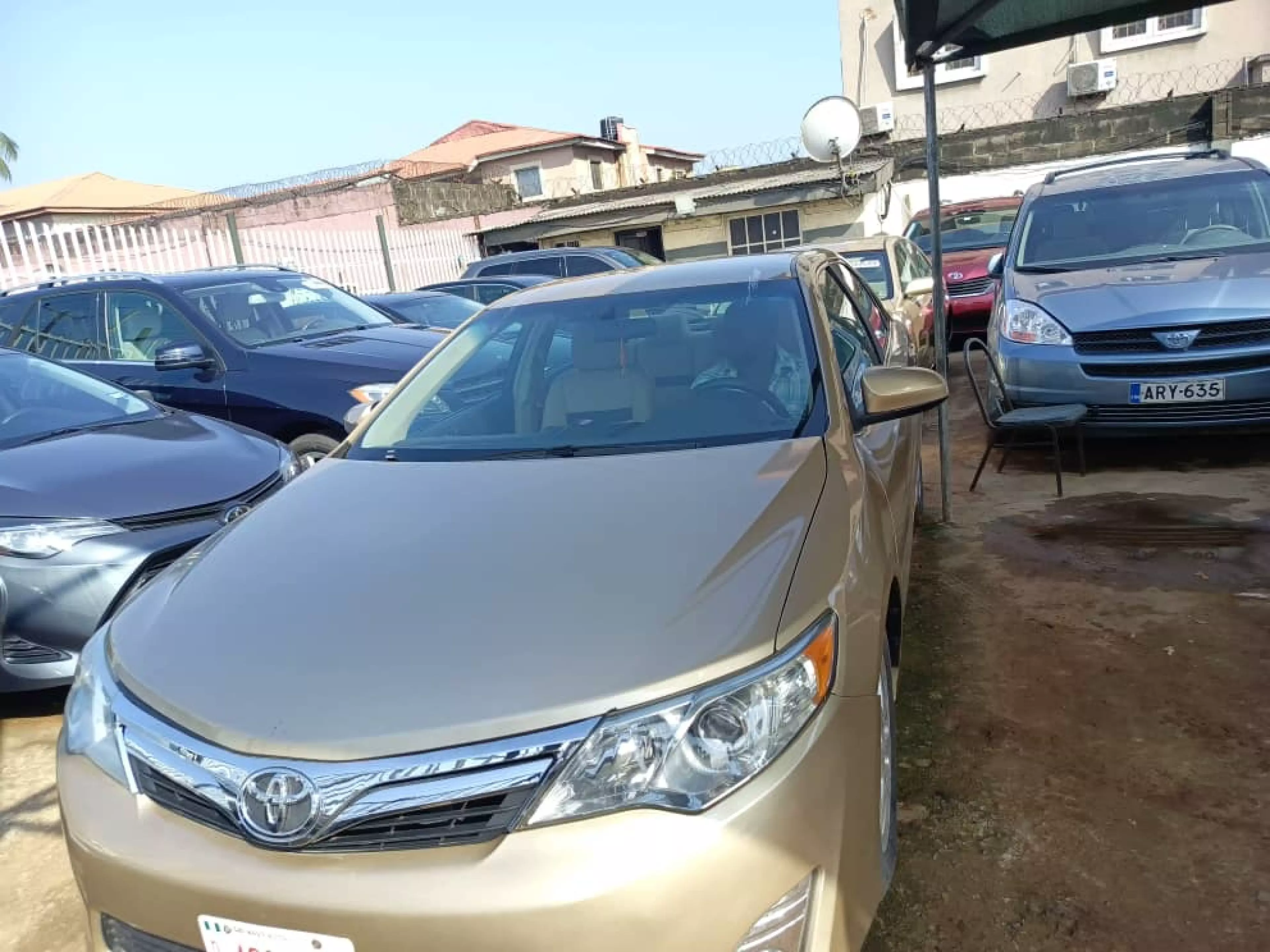 Toyota Camry   - 2012