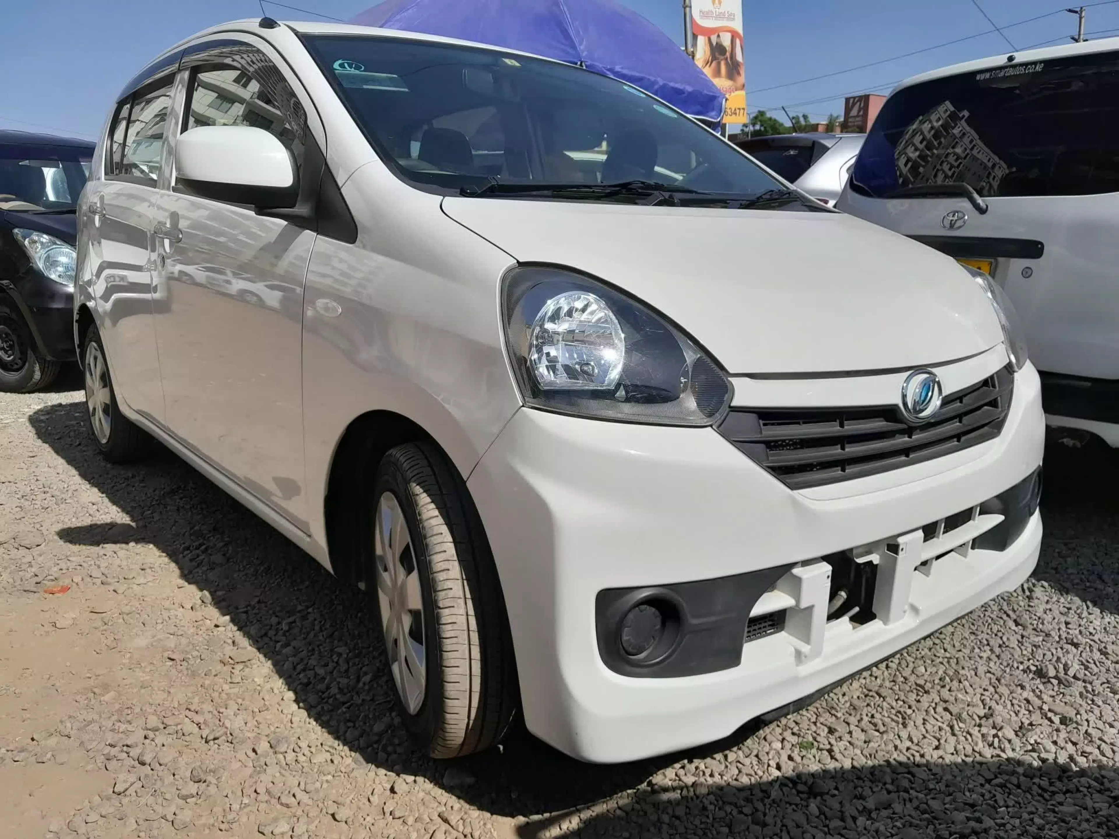Daihatsu Mira  - 2015