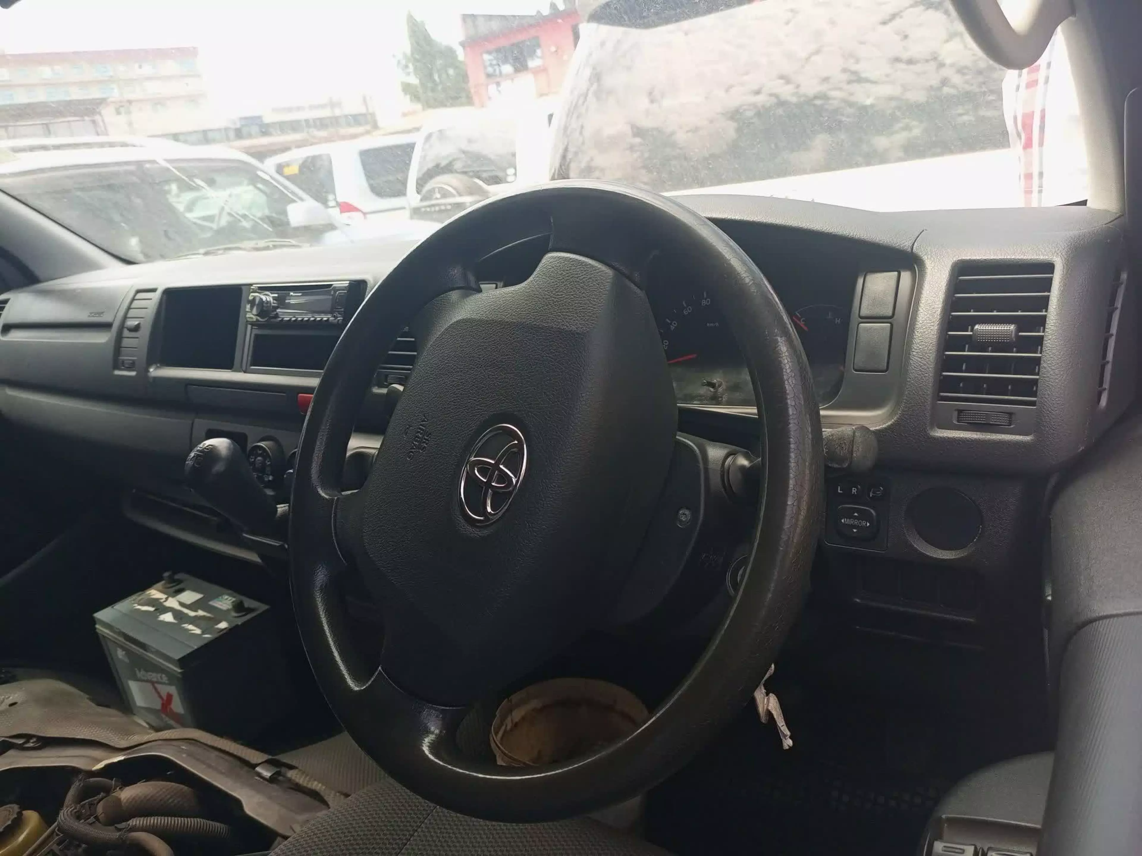 Toyota Hiace (High Roof) - 2014