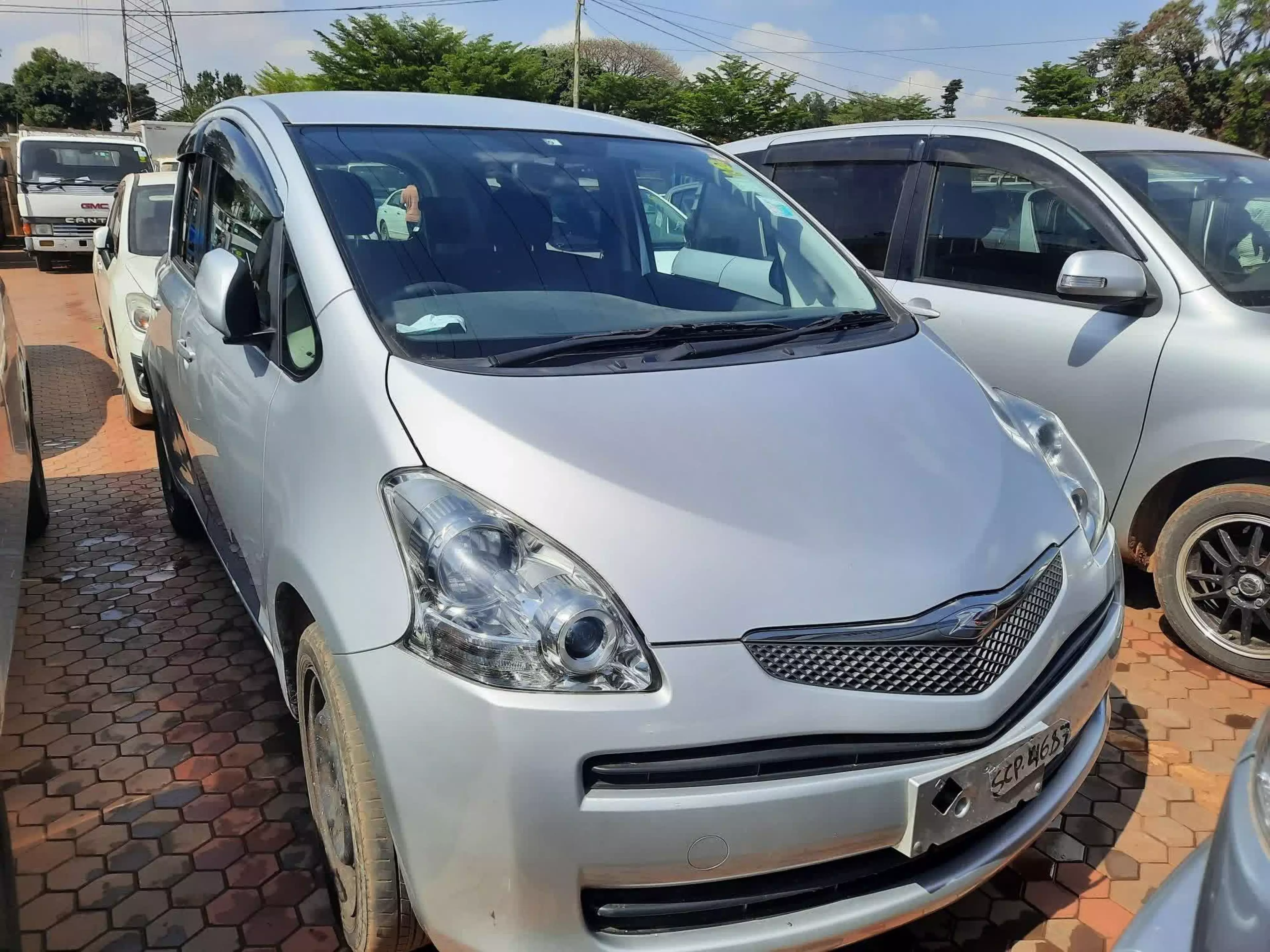 Toyota Ractis - 2007