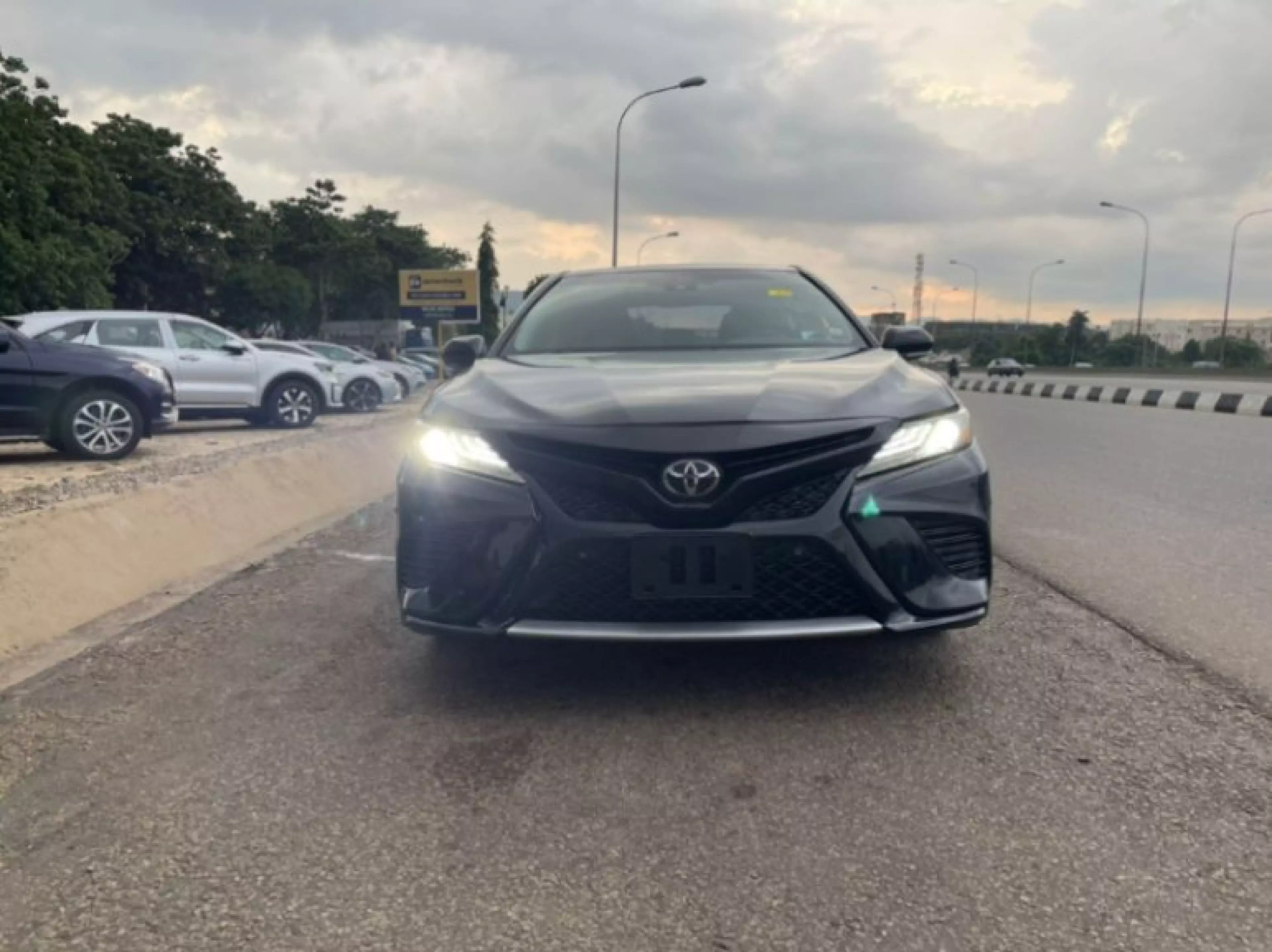 Toyota Camry - 2018