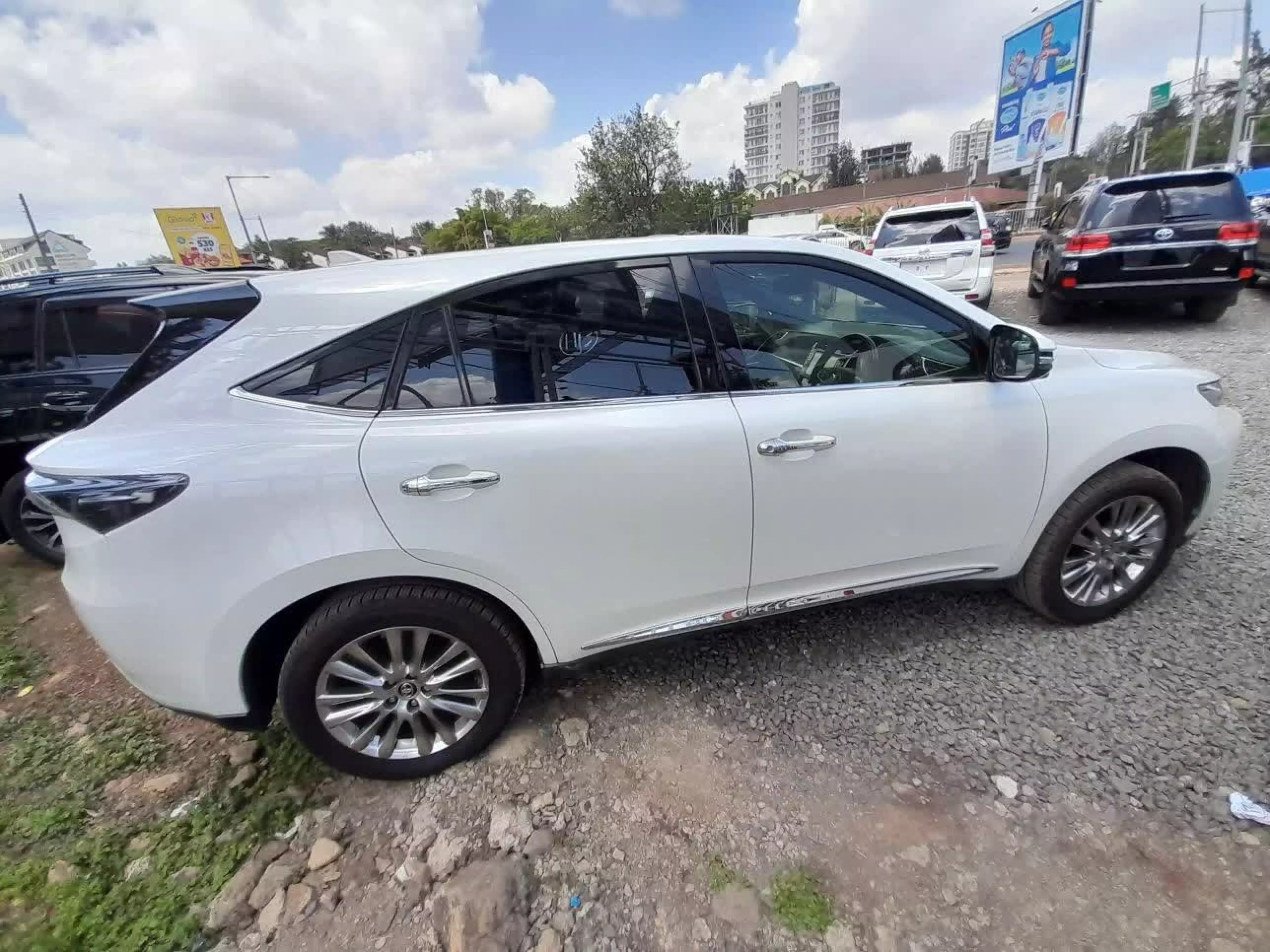 Toyota Harrier - 2015
