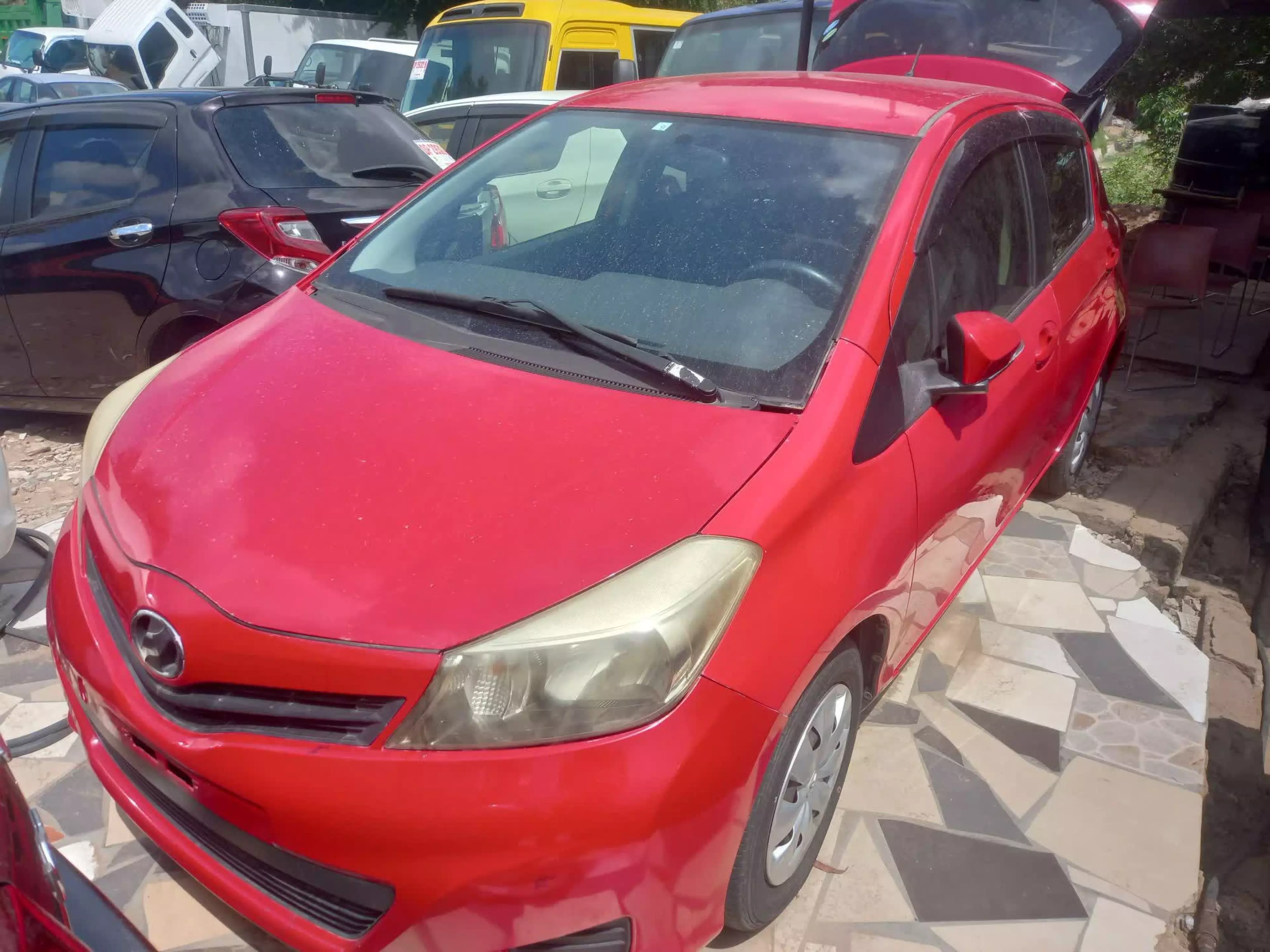 Toyota Vitz - 2014
