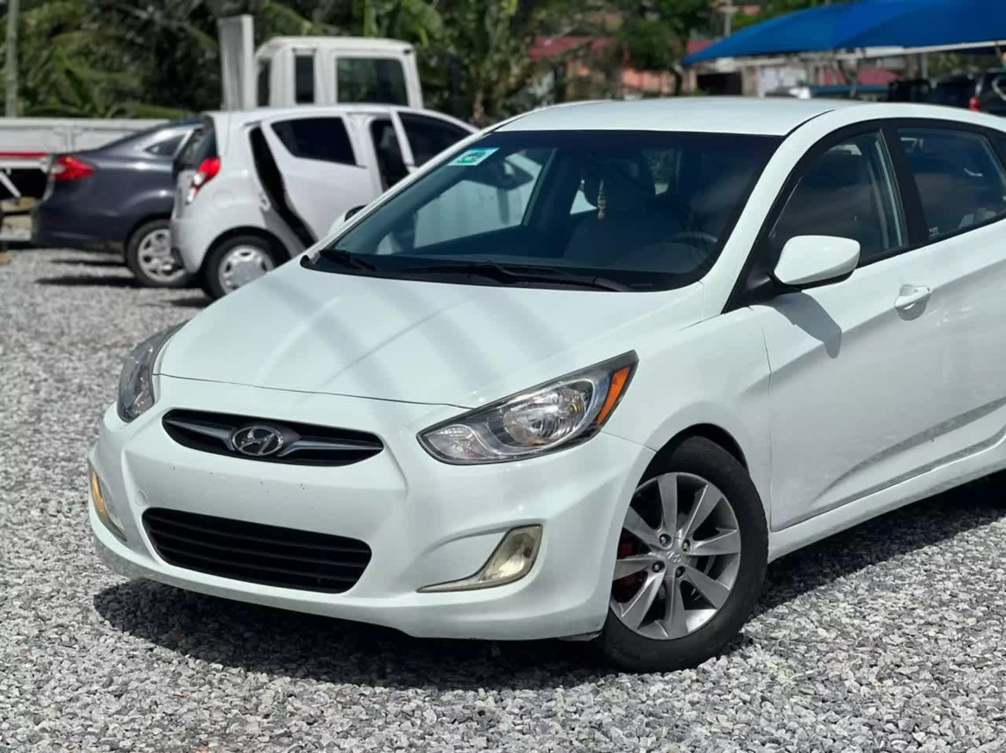 Hyundai Accent - 2012