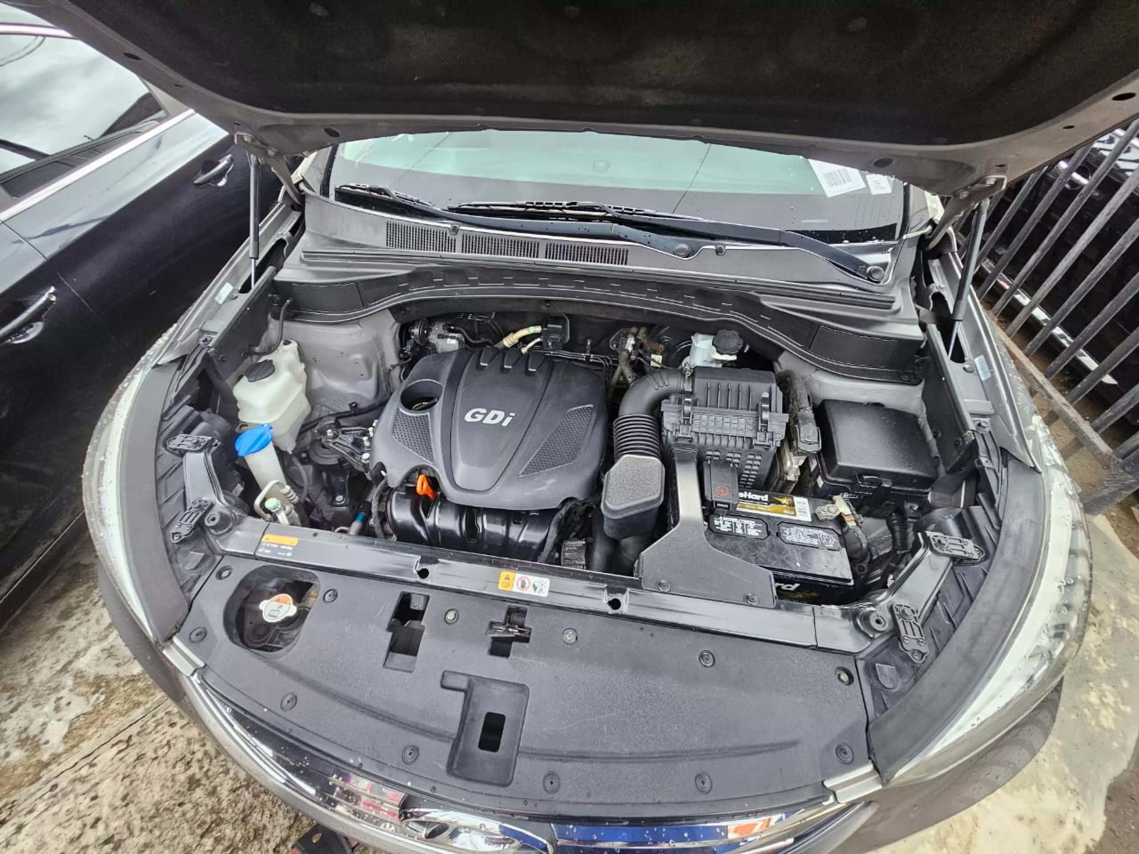 Hyundai Santa Fe   - 2013