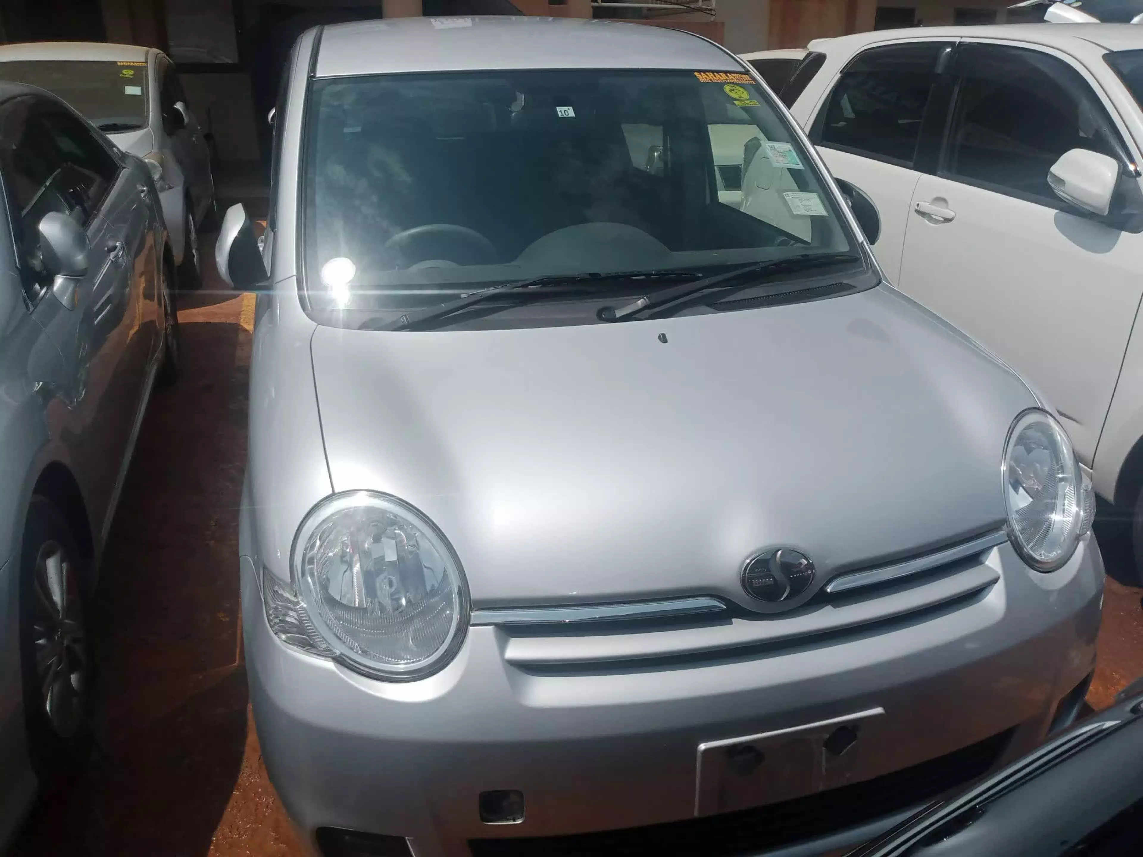 Toyota Sienta - 2009