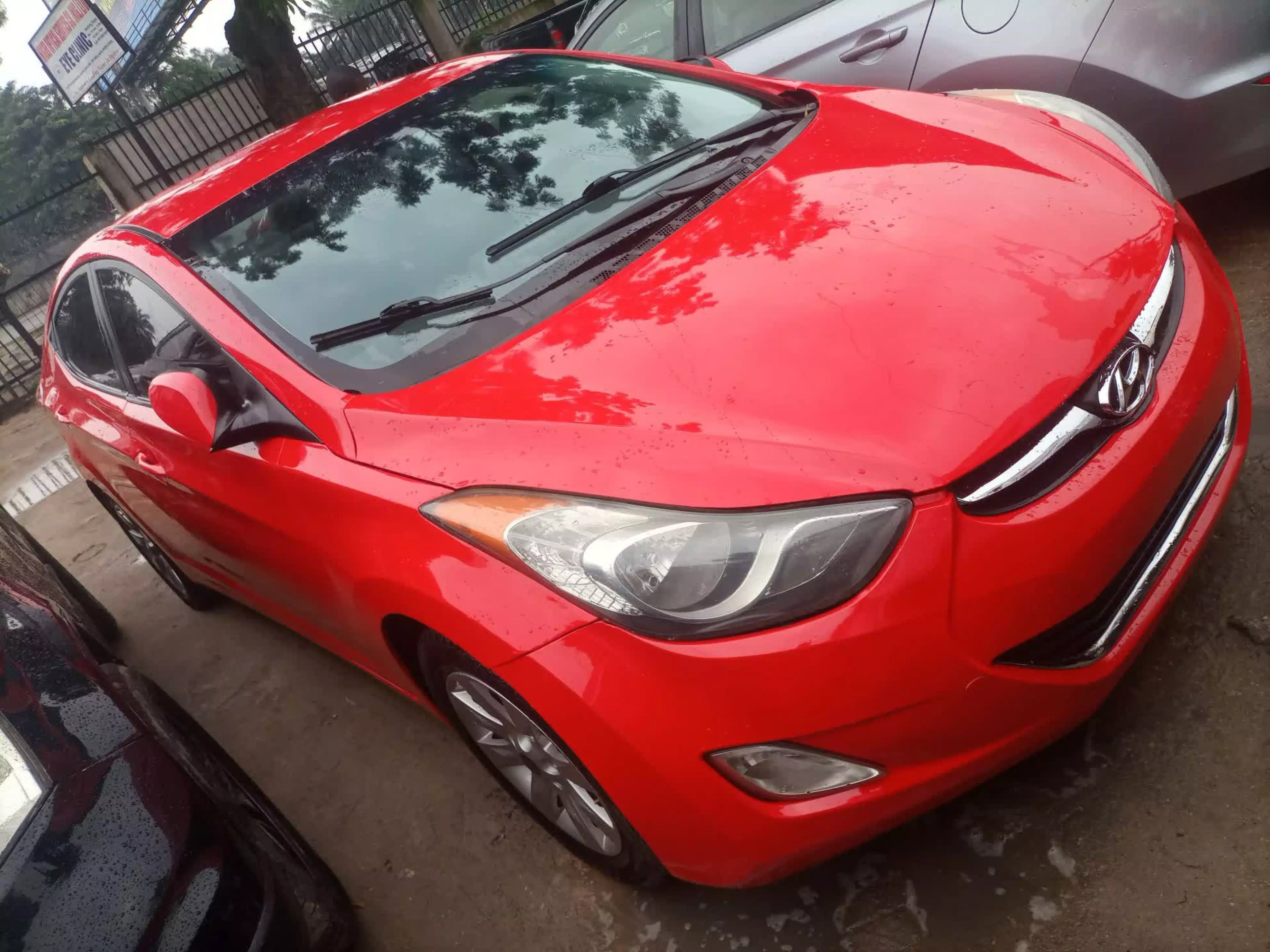 Hyundai Elantra - 2013