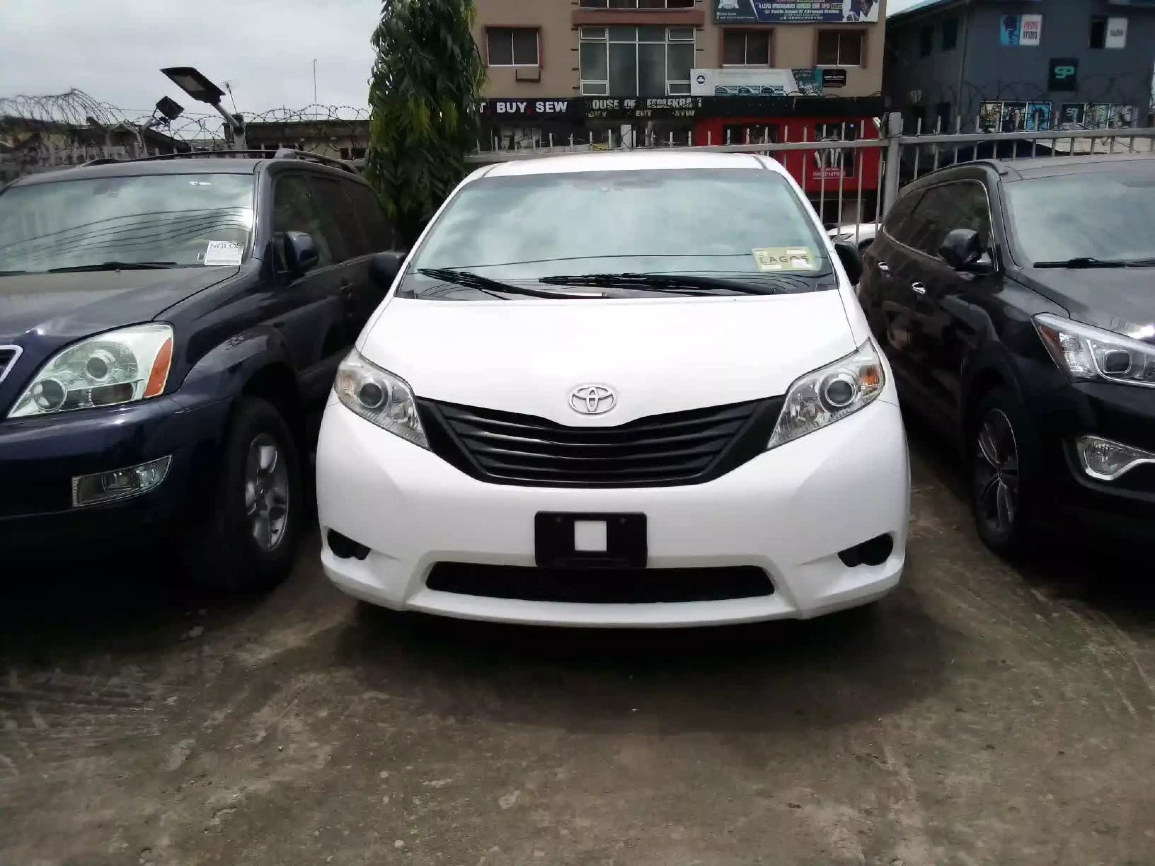Toyota Sienna - 2013