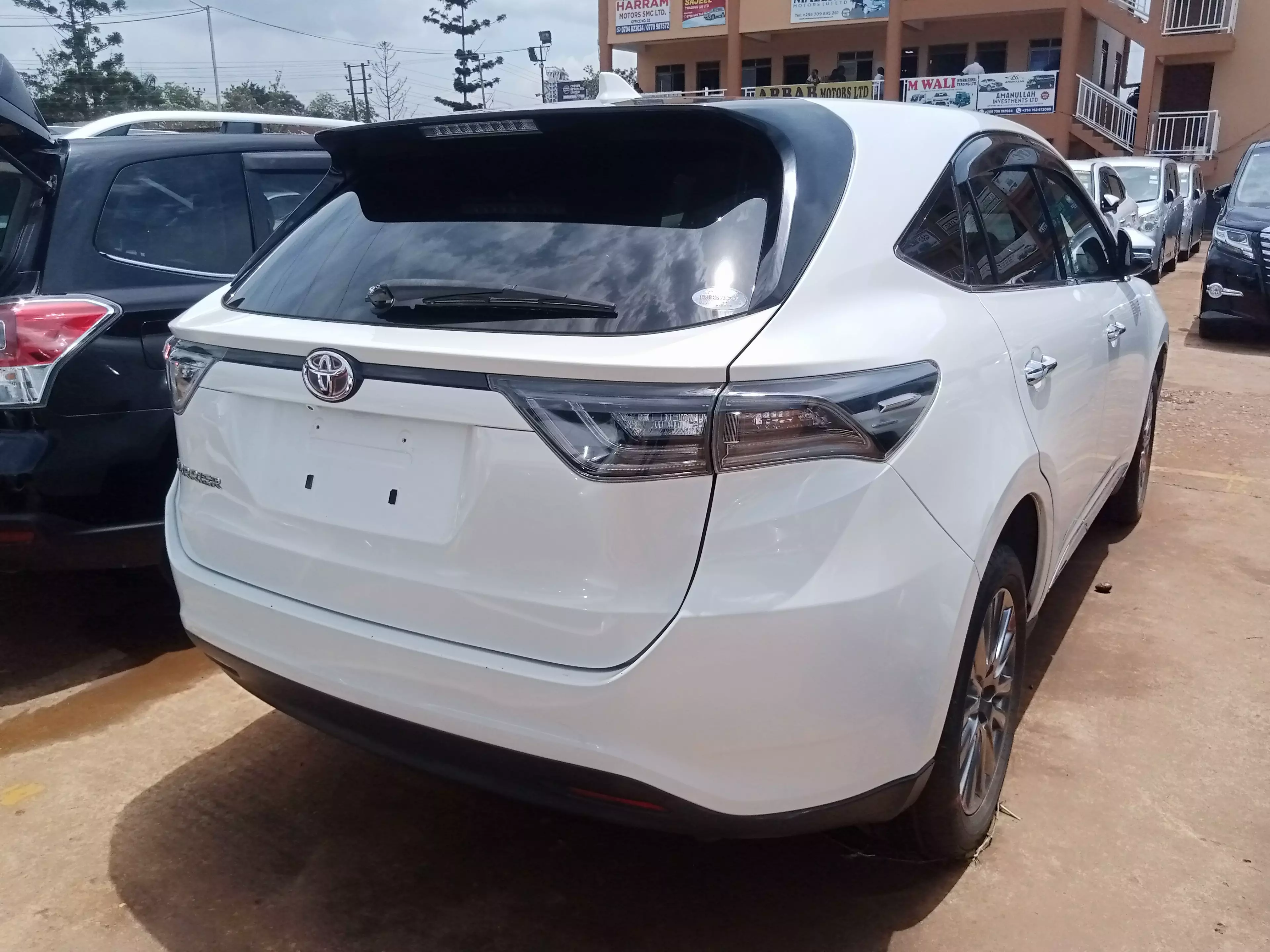 Toyota Harrier   - 2015