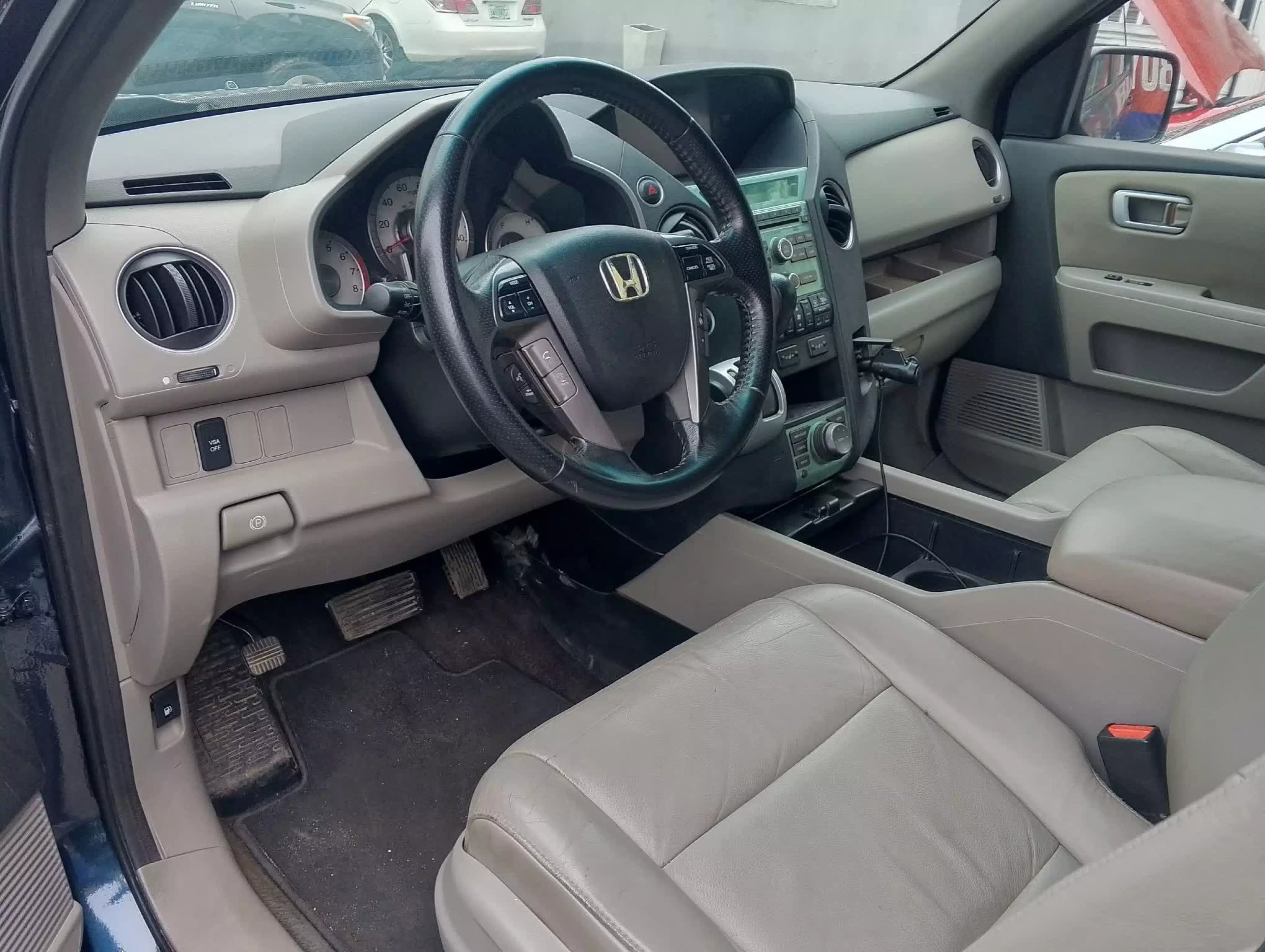 Honda Pilot   - 2011