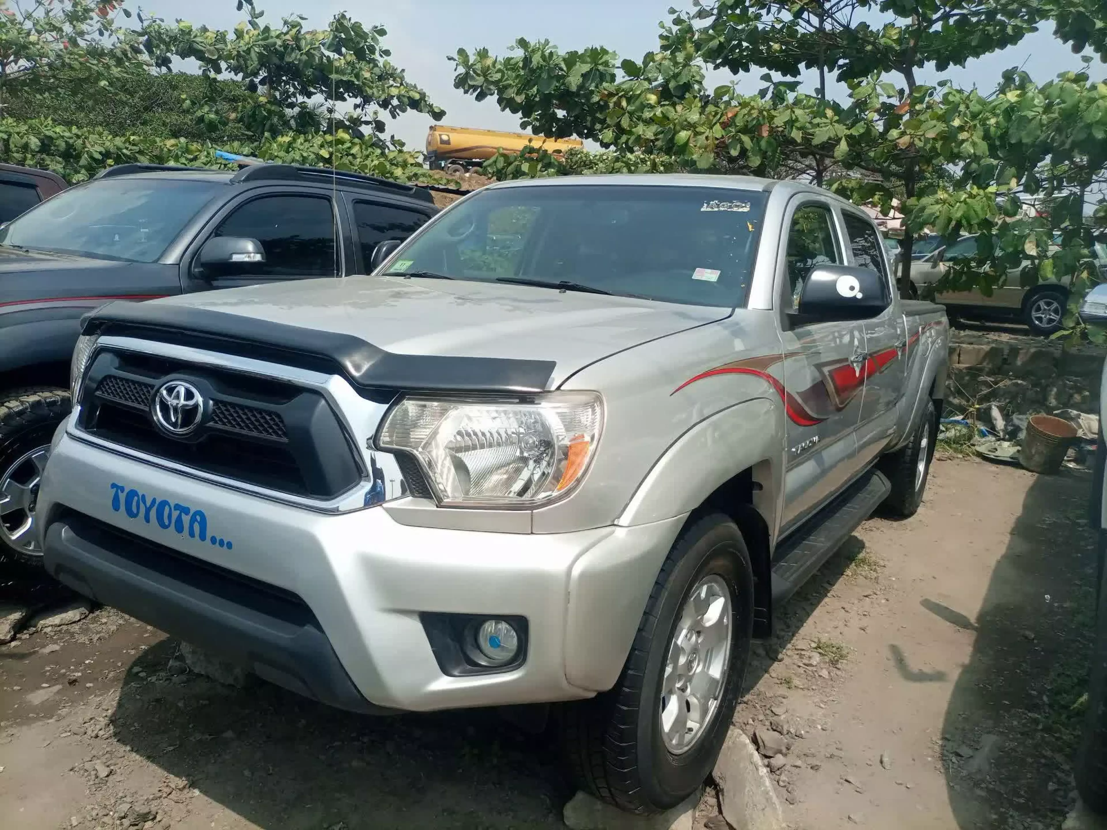Toyota Tacoma - 2013