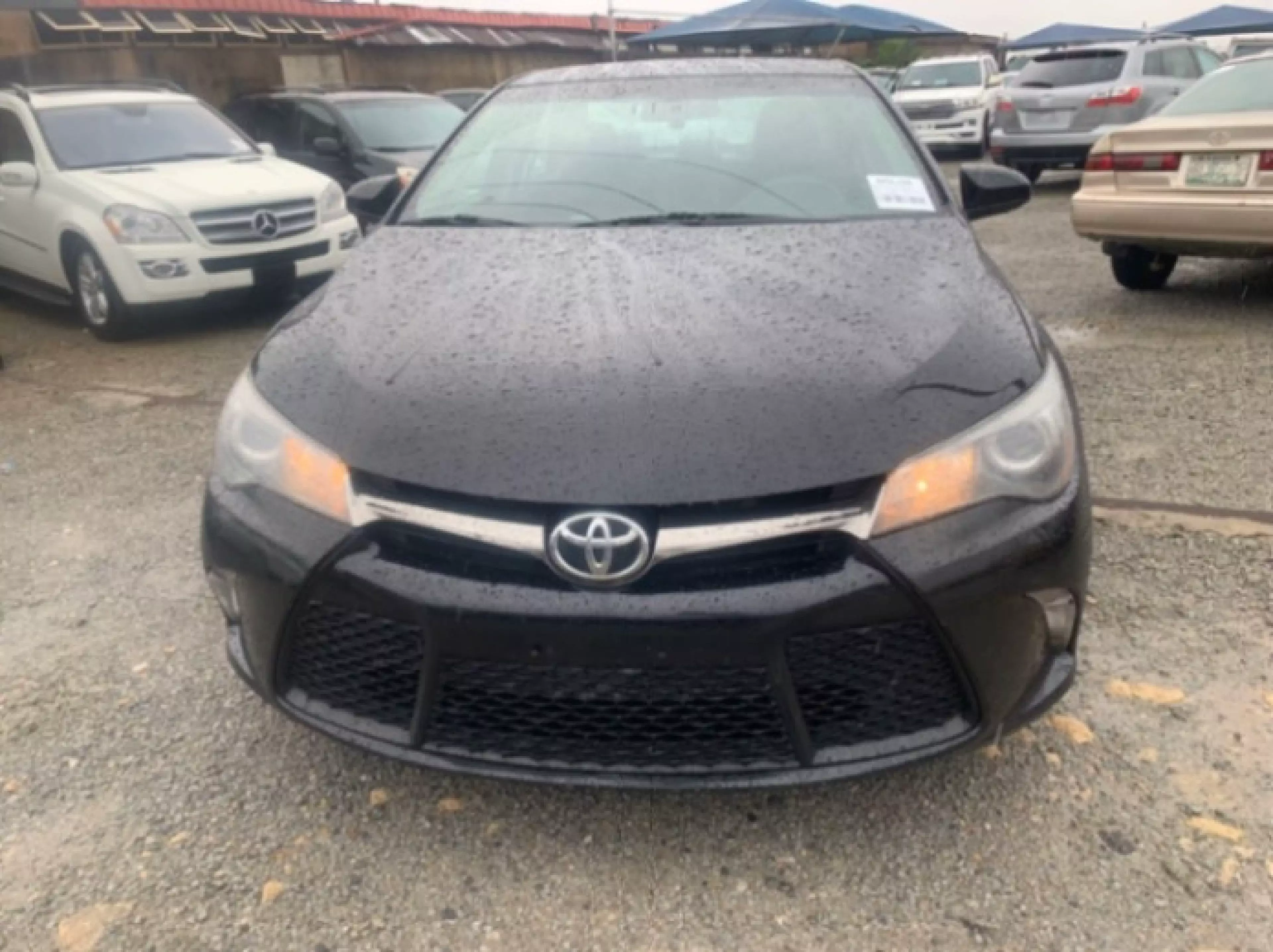 Toyota Camry - 2016