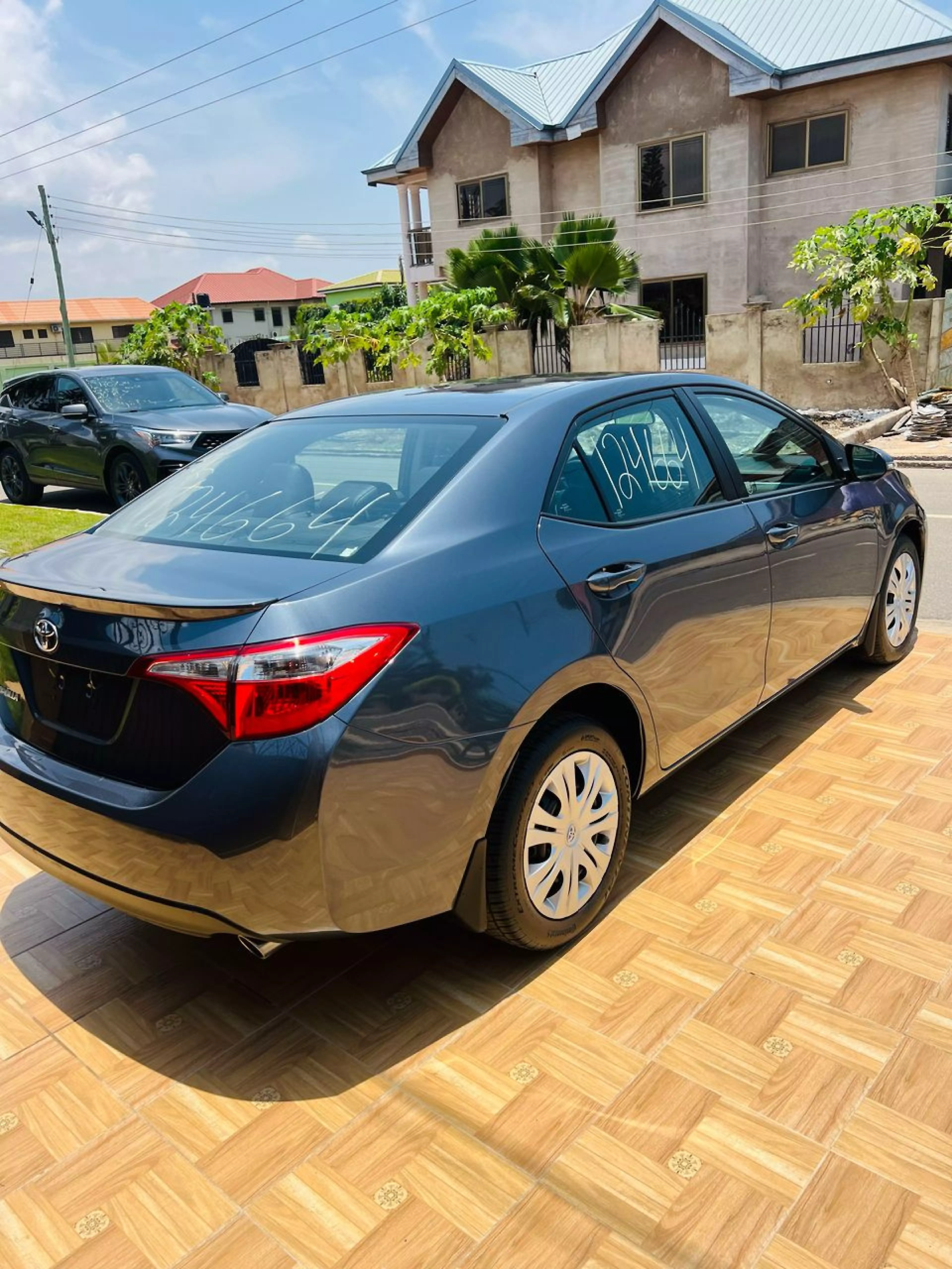 Toyota Corolla   - 2016