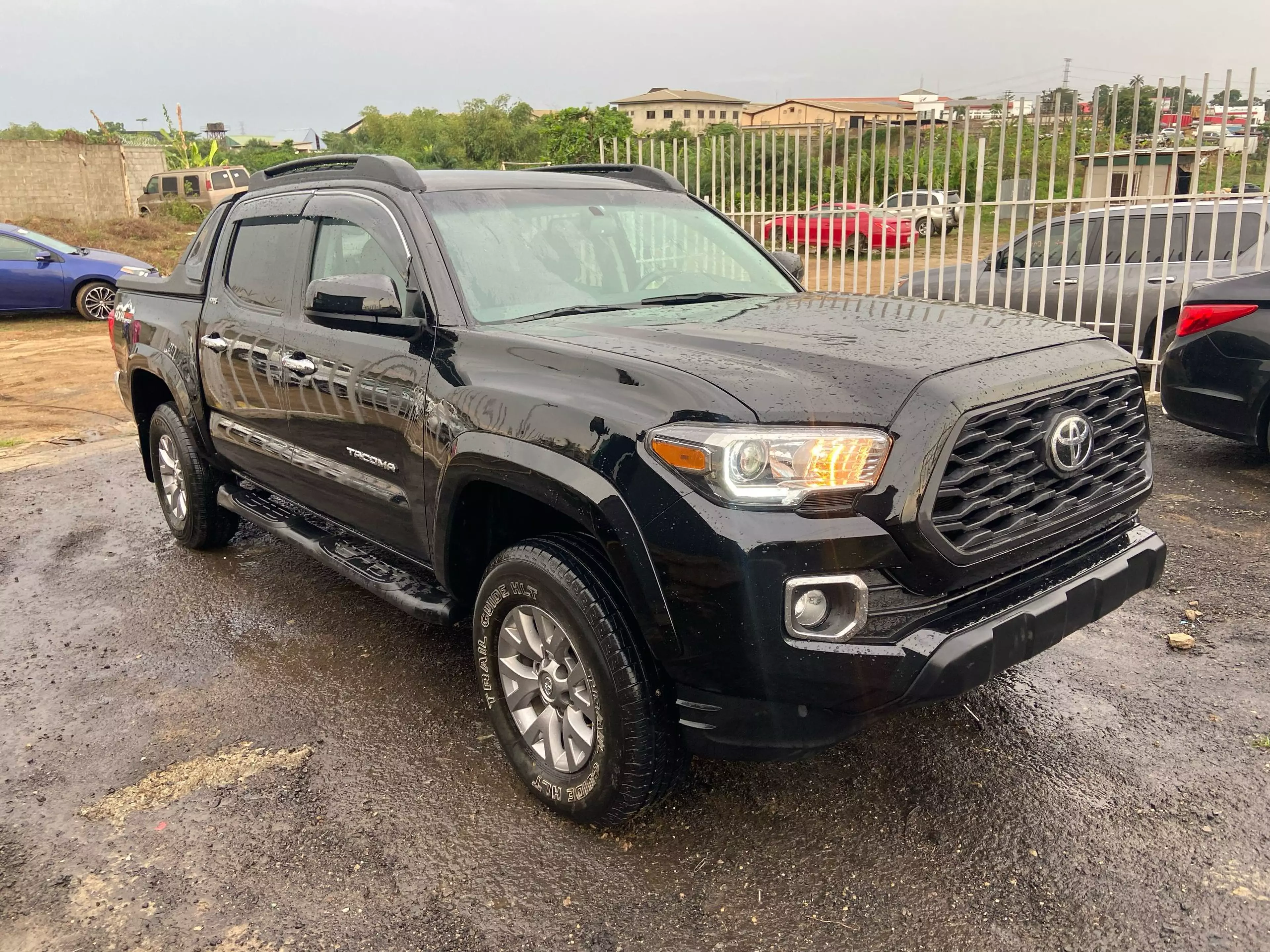 Toyota Tacoma   - 2017