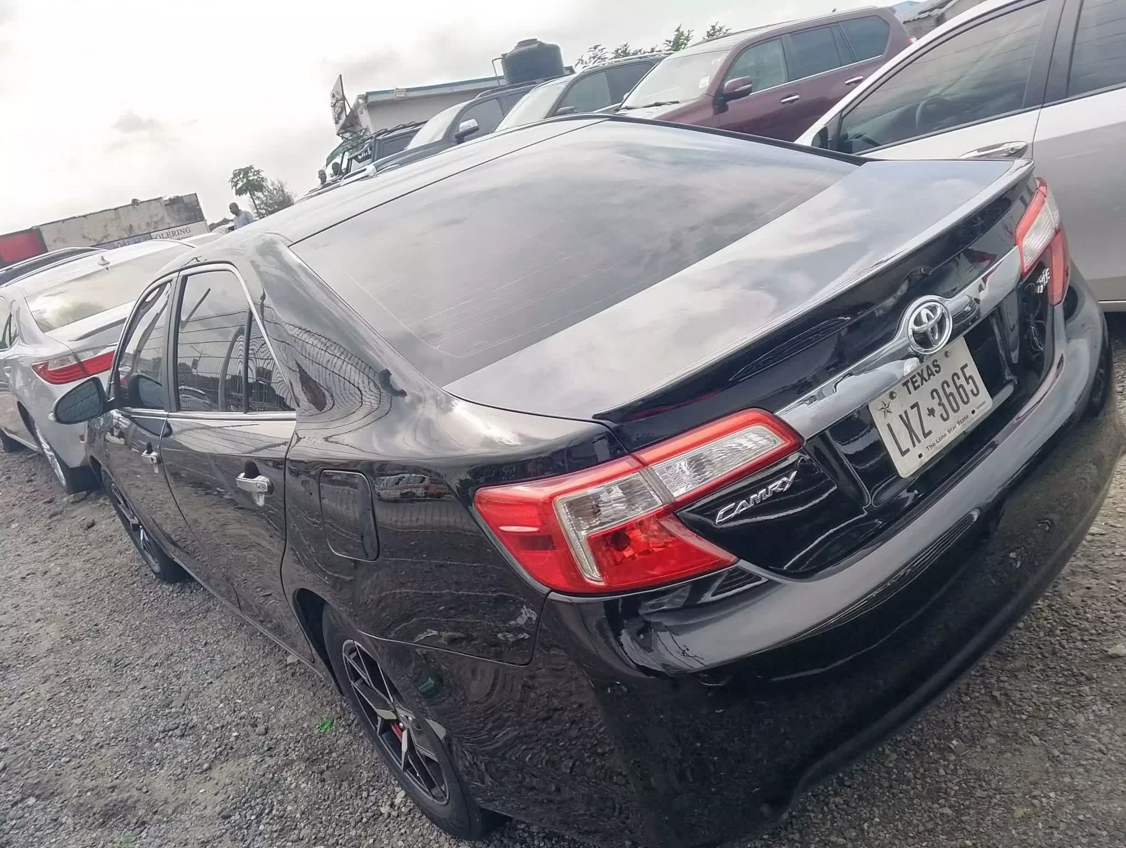 Toyota Camry   - 2014