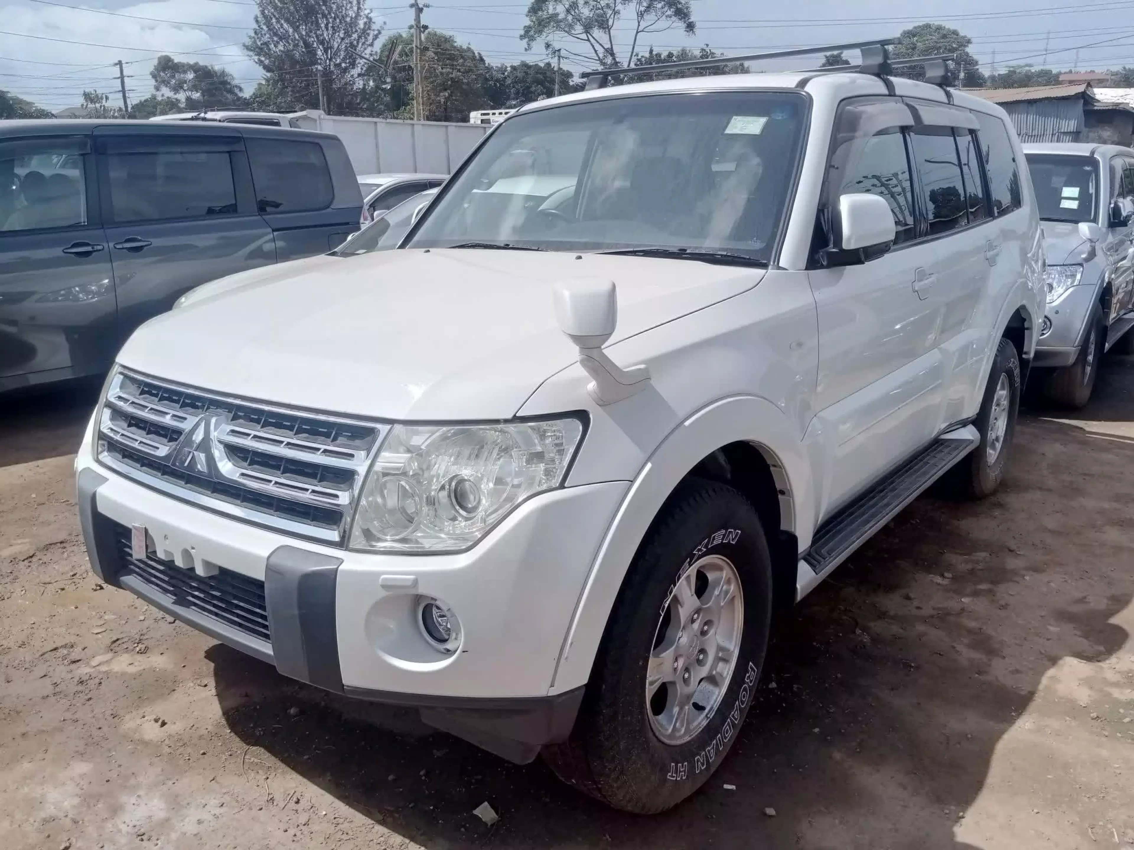 Mitsubishi Pajero   - 2010