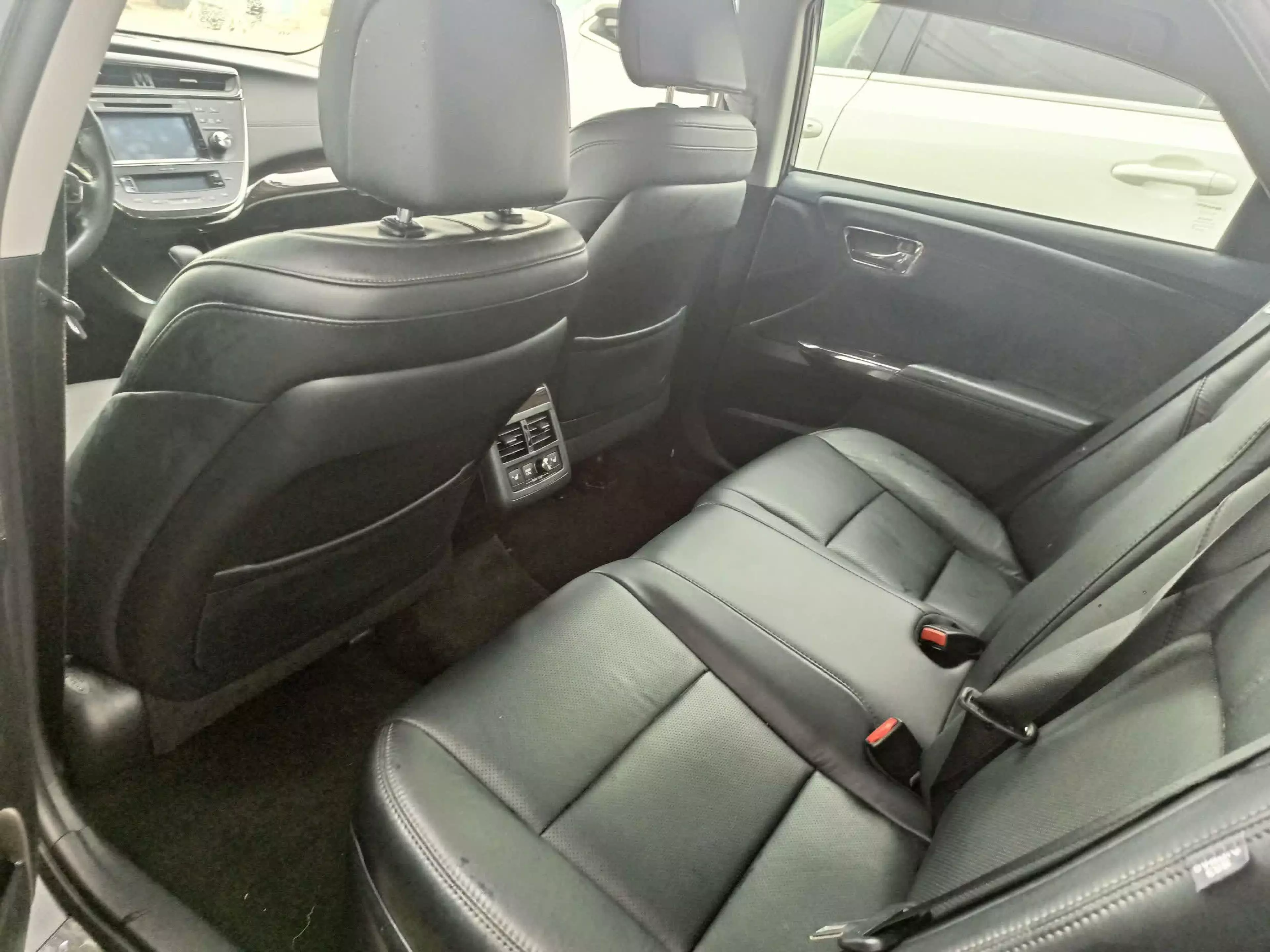 Toyota Avalon   - 2015