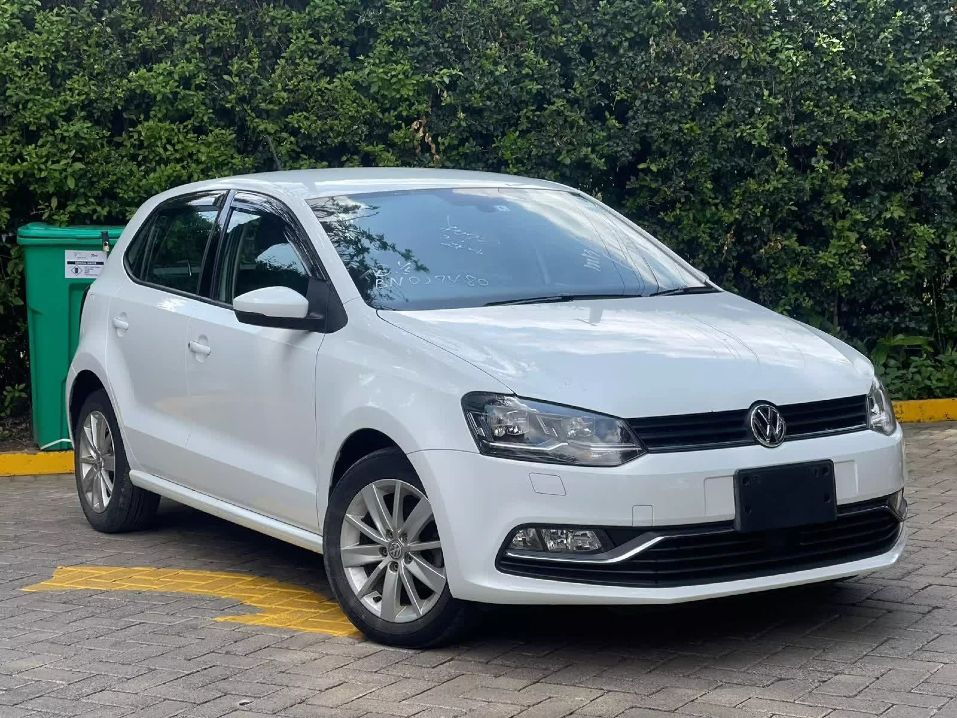 Volkswagen Polo - 2016