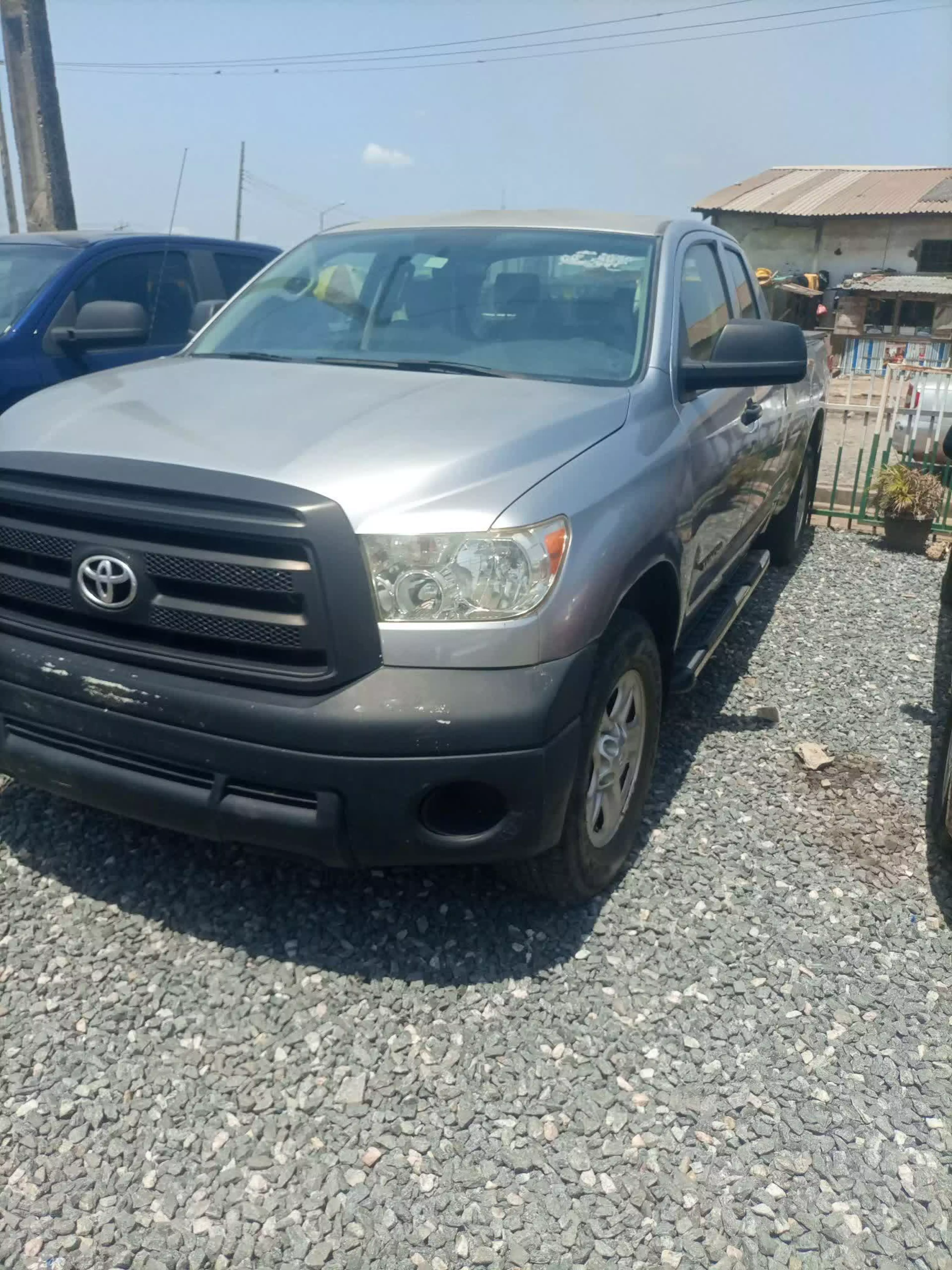 Toyota Tundra - 2010