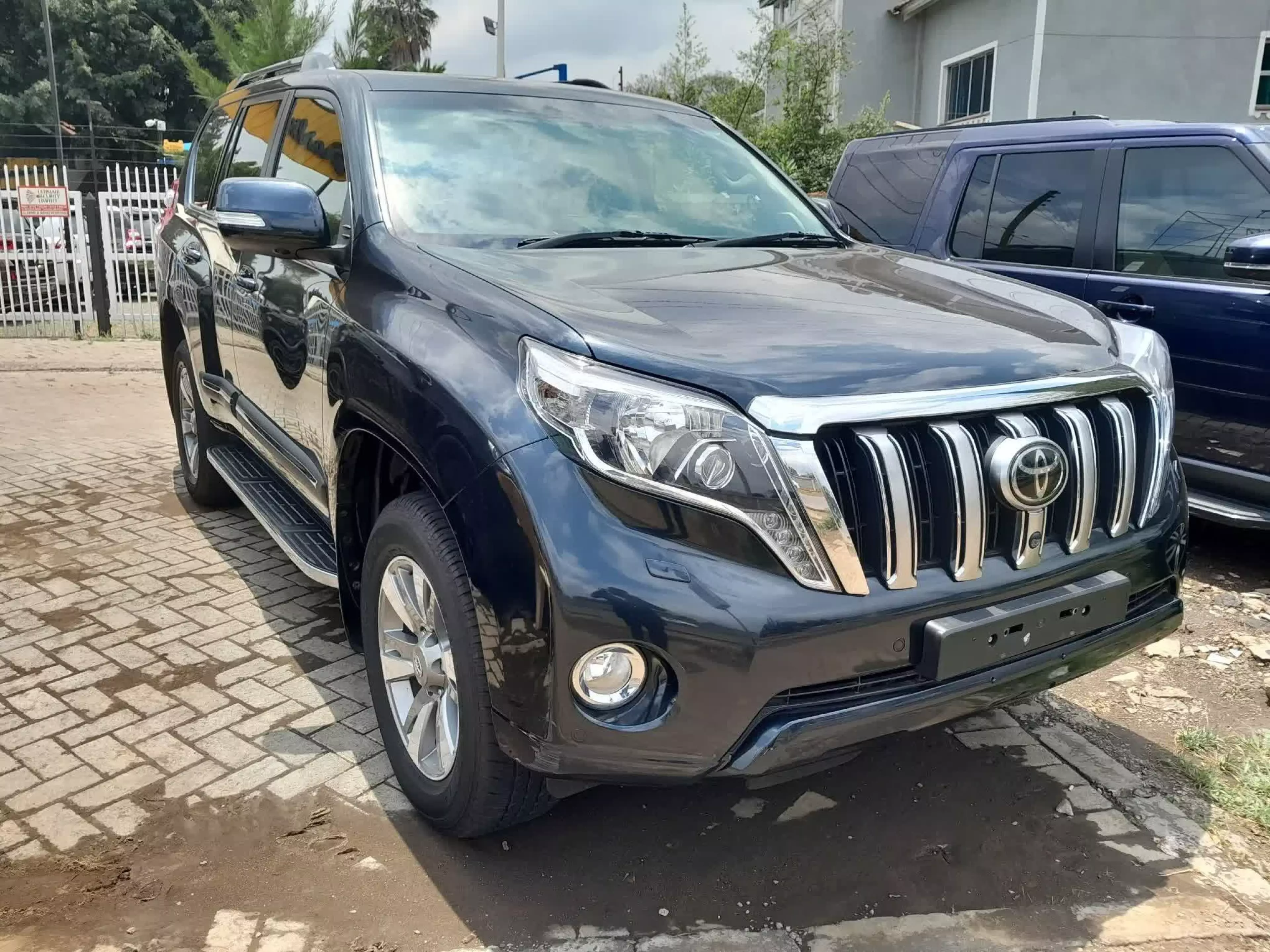 Toyota Landcruiser Prado - 2016