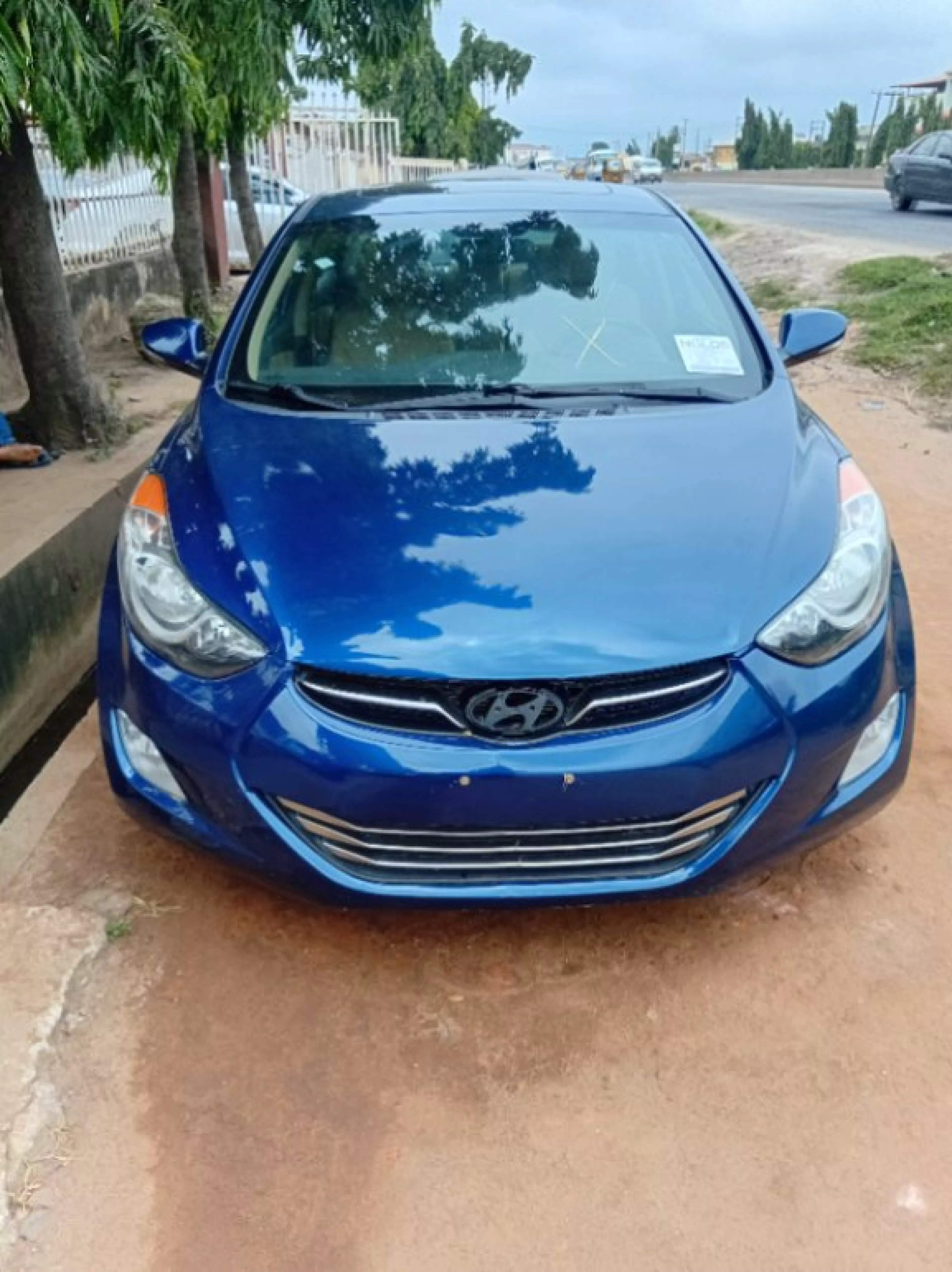 Hyundai Elantra - 2013